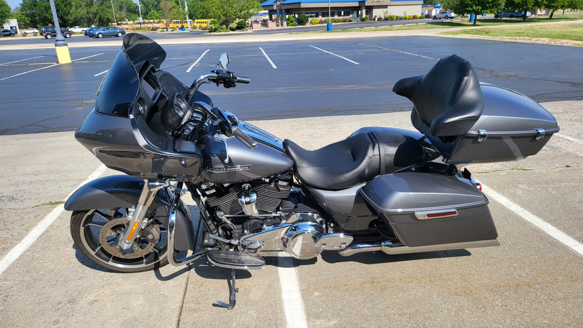 2021 Harley-Davidson Road Glide® in Rock Falls, Illinois - Photo 4