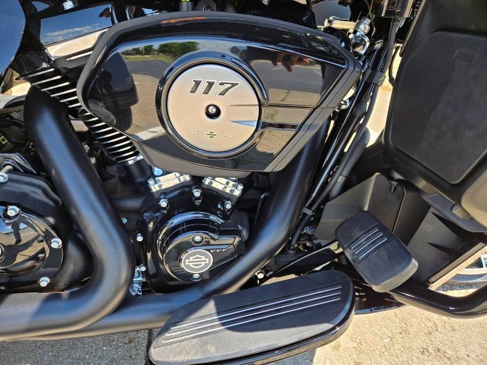 2026 Harley-Davidson Street Glide® 3 Limited 6