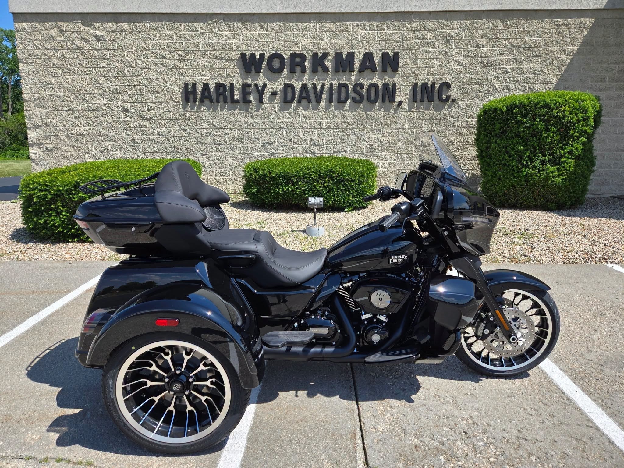 2026 Harley-Davidson Street Glide® 3 Limited 1