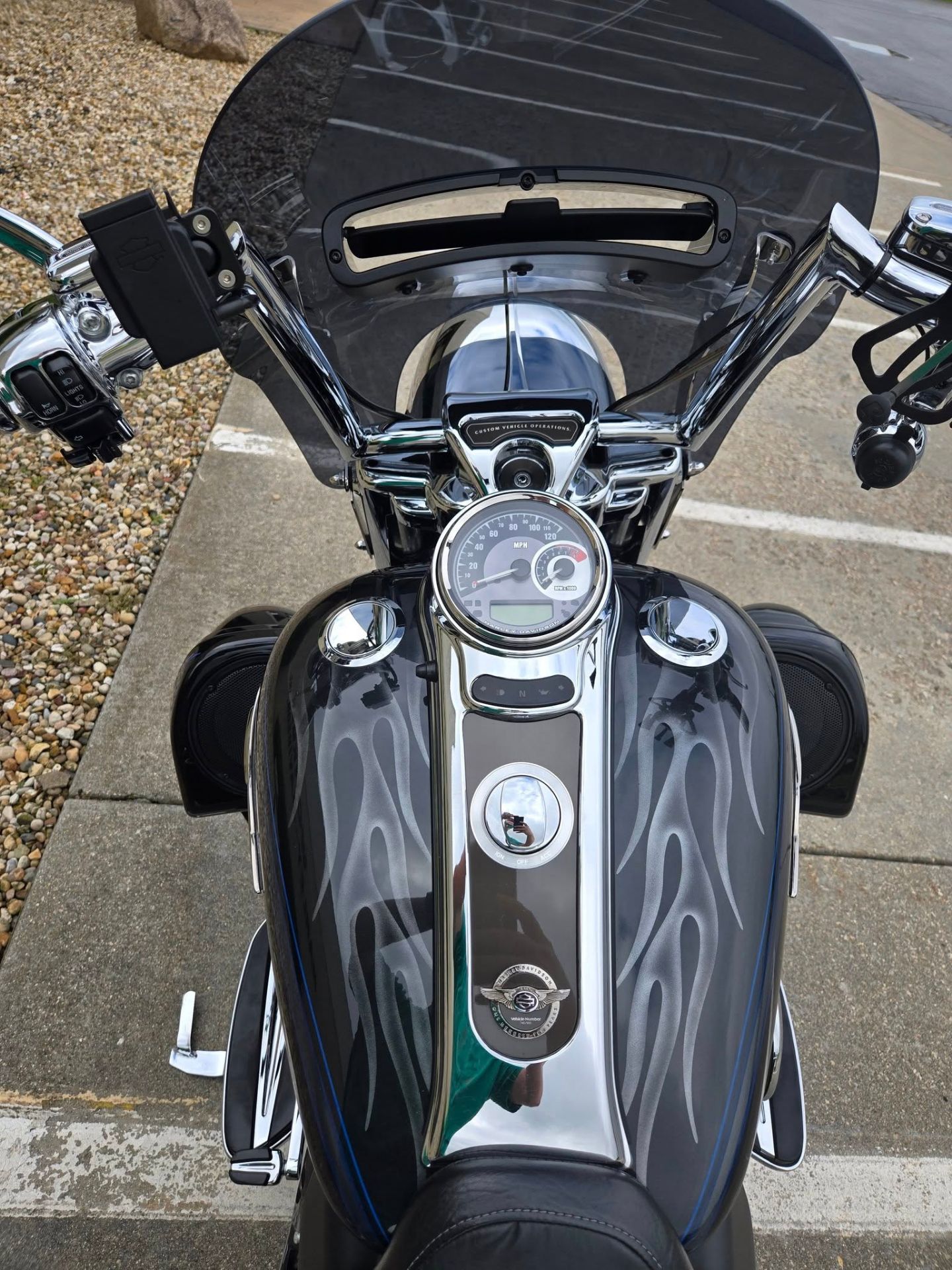 2013 Harley-Davidson CVO™ Road King® 110th Anniversary Edition in Rock Falls, Illinois - Photo 3