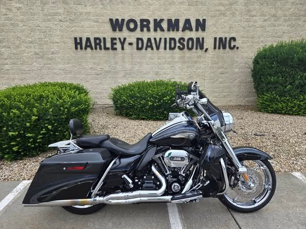 2013 Harley-Davidson CVO™ Road King® 110th Anniversary Edition in Rock Falls, Illinois - Photo 1