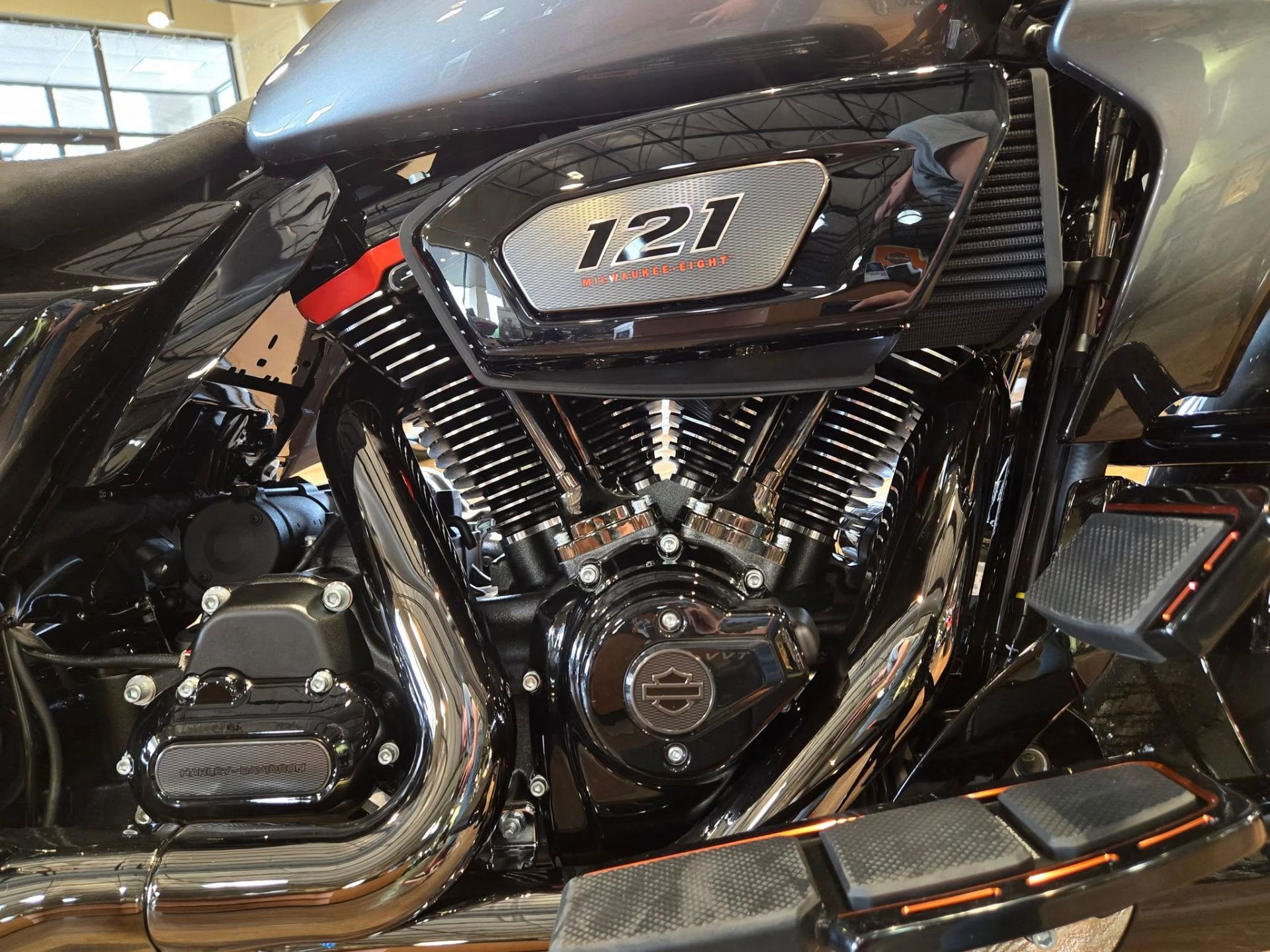 2025 Harley-Davidson CVO™ Road Glide® in Rock Falls, Illinois - Photo 6