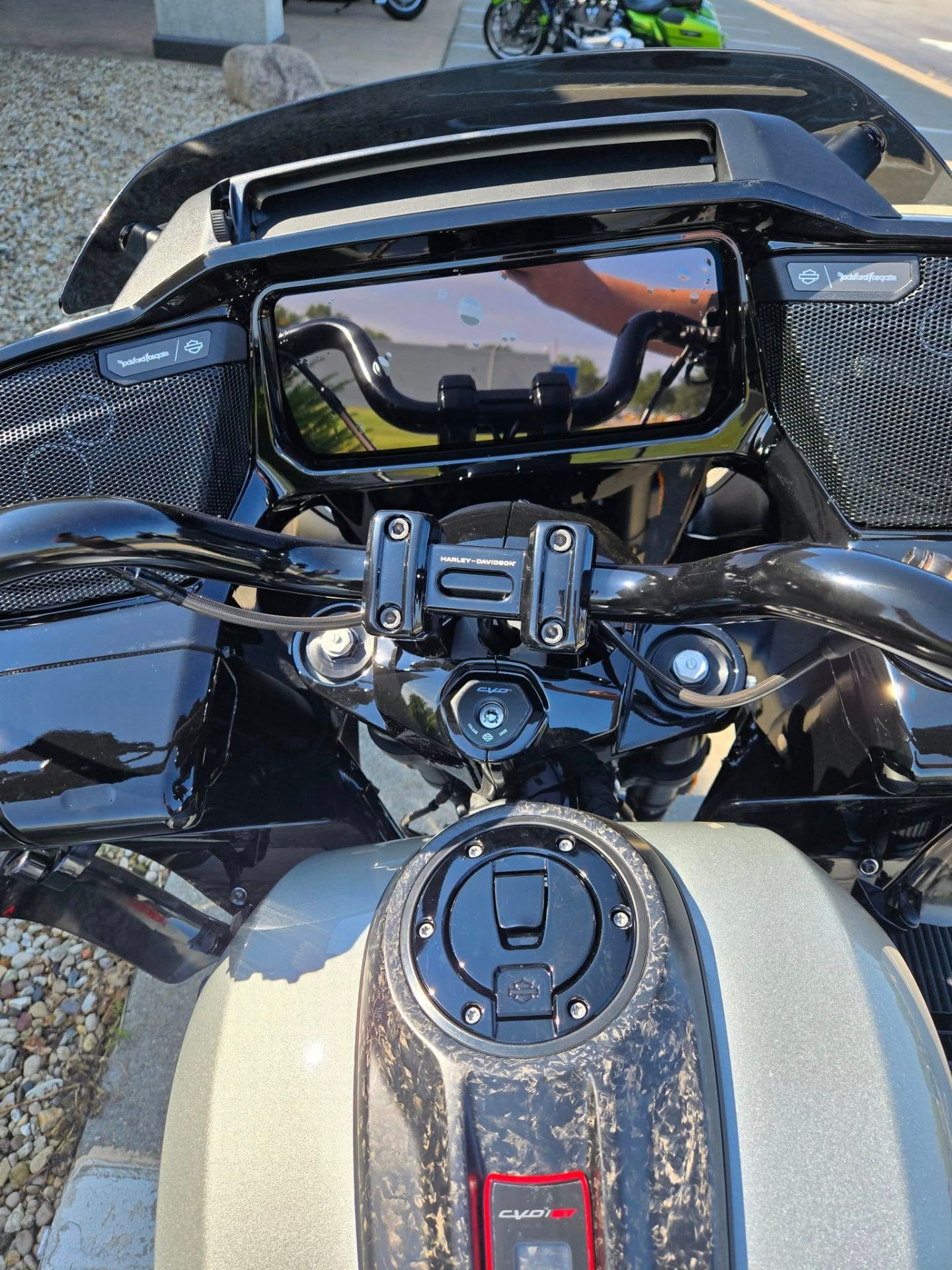 2025 Harley-Davidson CVO™ Road Glide® ST in Rock Falls, Illinois - Photo 3