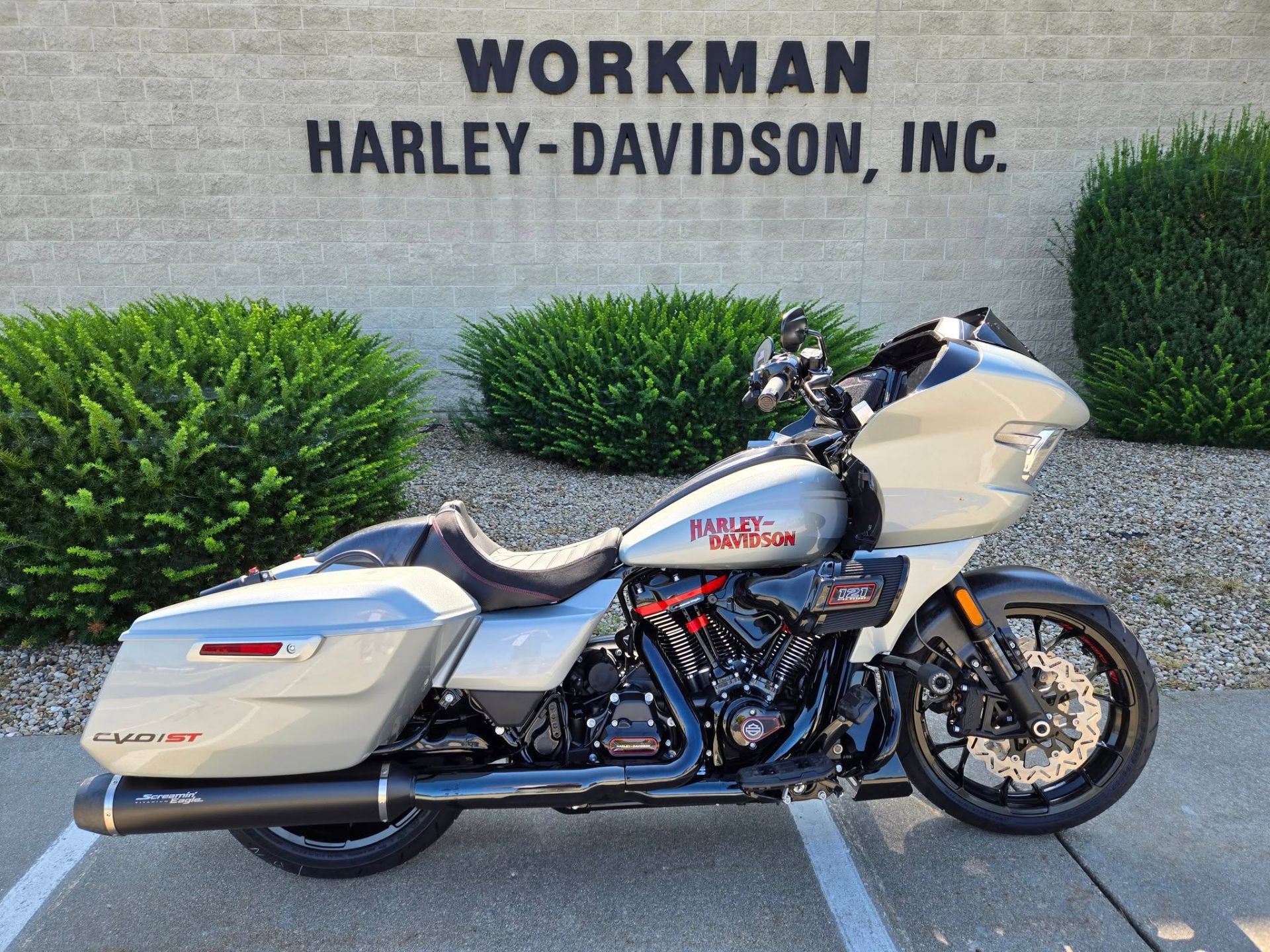 2025 Harley-Davidson CVO™ Road Glide® ST in Rock Falls, Illinois - Photo 1
