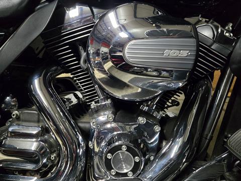 2014 Harley-Davidson Electra Glide® Ultra Classic® in Rock Falls, Illinois - Photo 6