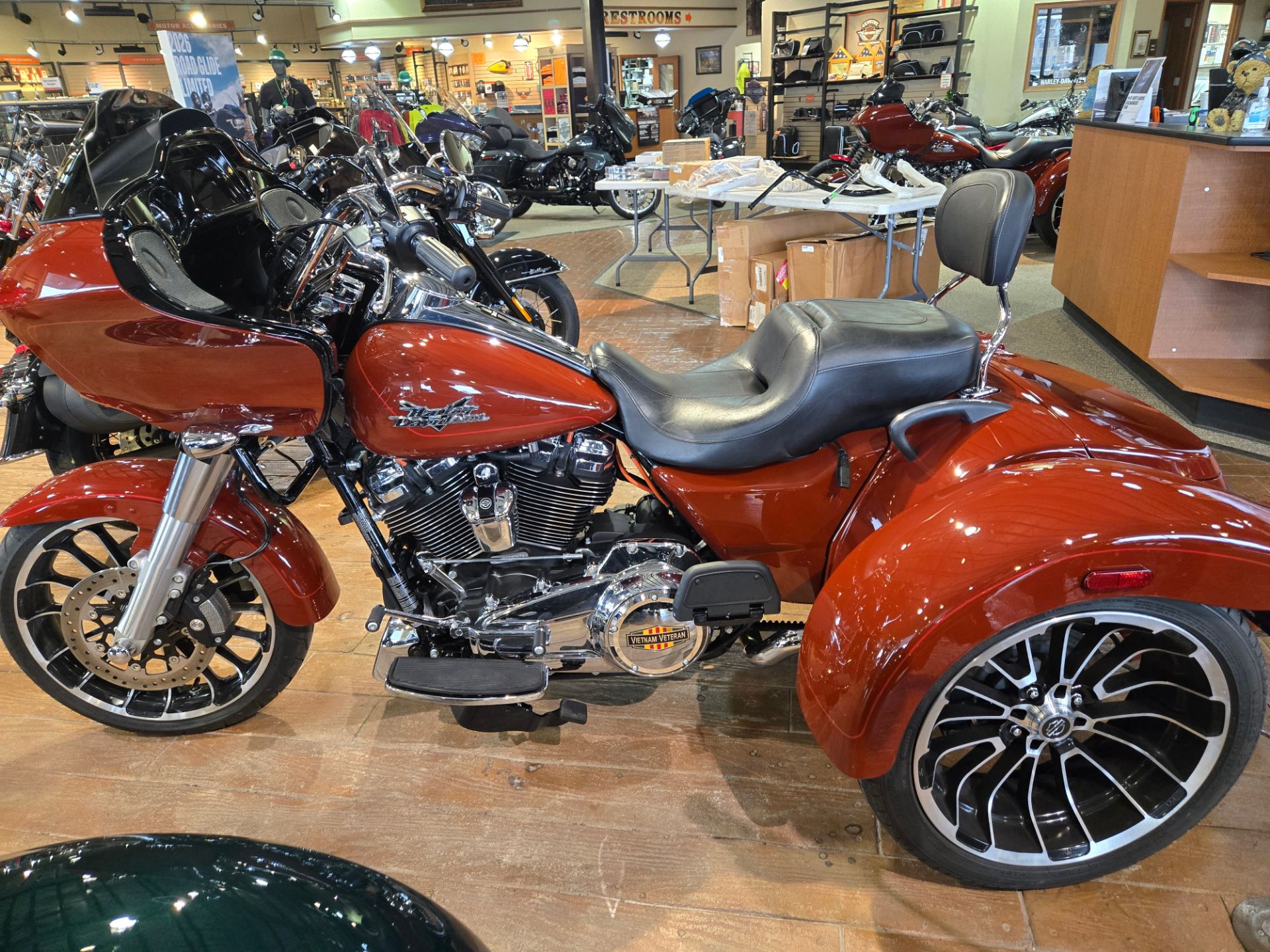 2024 Harley-Davidson Road Glide® 3 in Rock Falls, Illinois - Photo 3