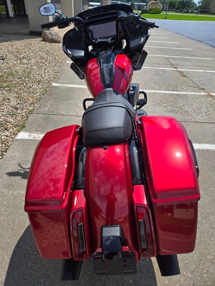 2025 Harley-Davidson Road Glide® in Rock Falls, Illinois - Photo 2