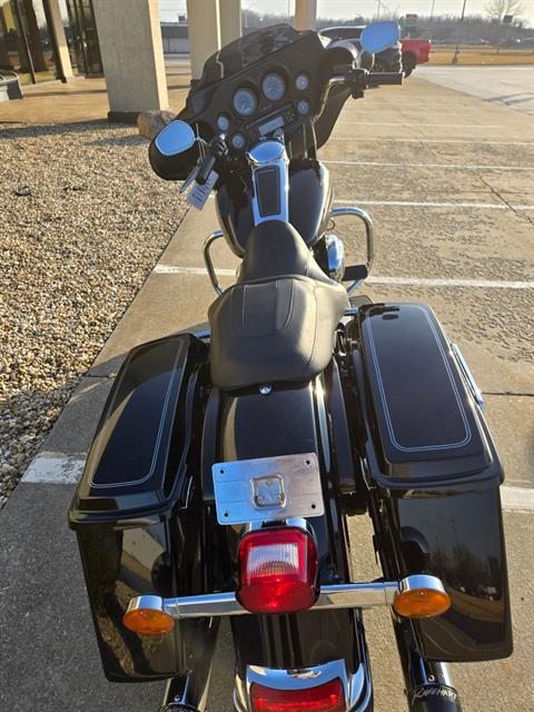 2011 Harley-Davidson Electra Glide® Classic in Rock Falls, Illinois - Photo 2