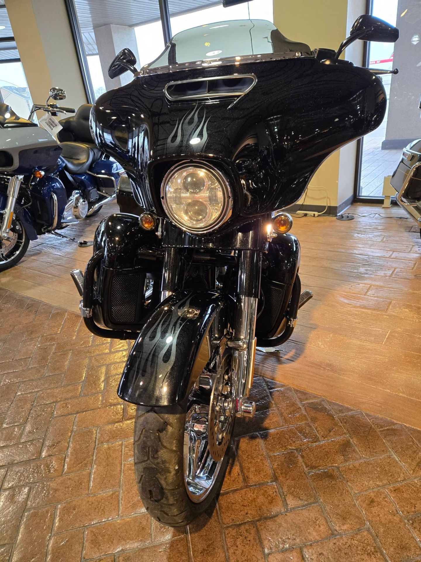 2015 Harley-Davidson CVO™ Street Glide® in Rock Falls, Illinois - Photo 5