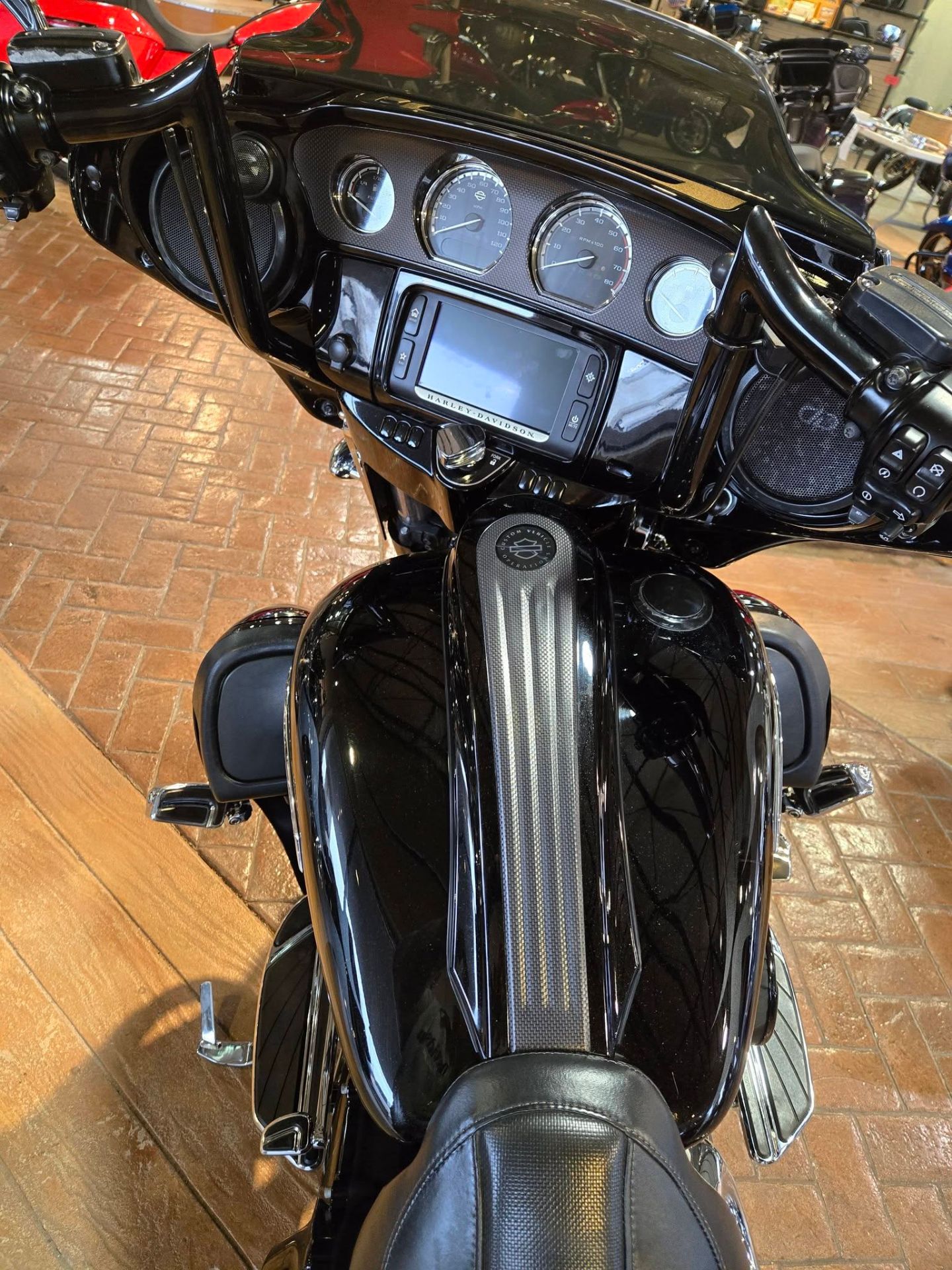 2015 Harley-Davidson CVO™ Street Glide® in Rock Falls, Illinois - Photo 3