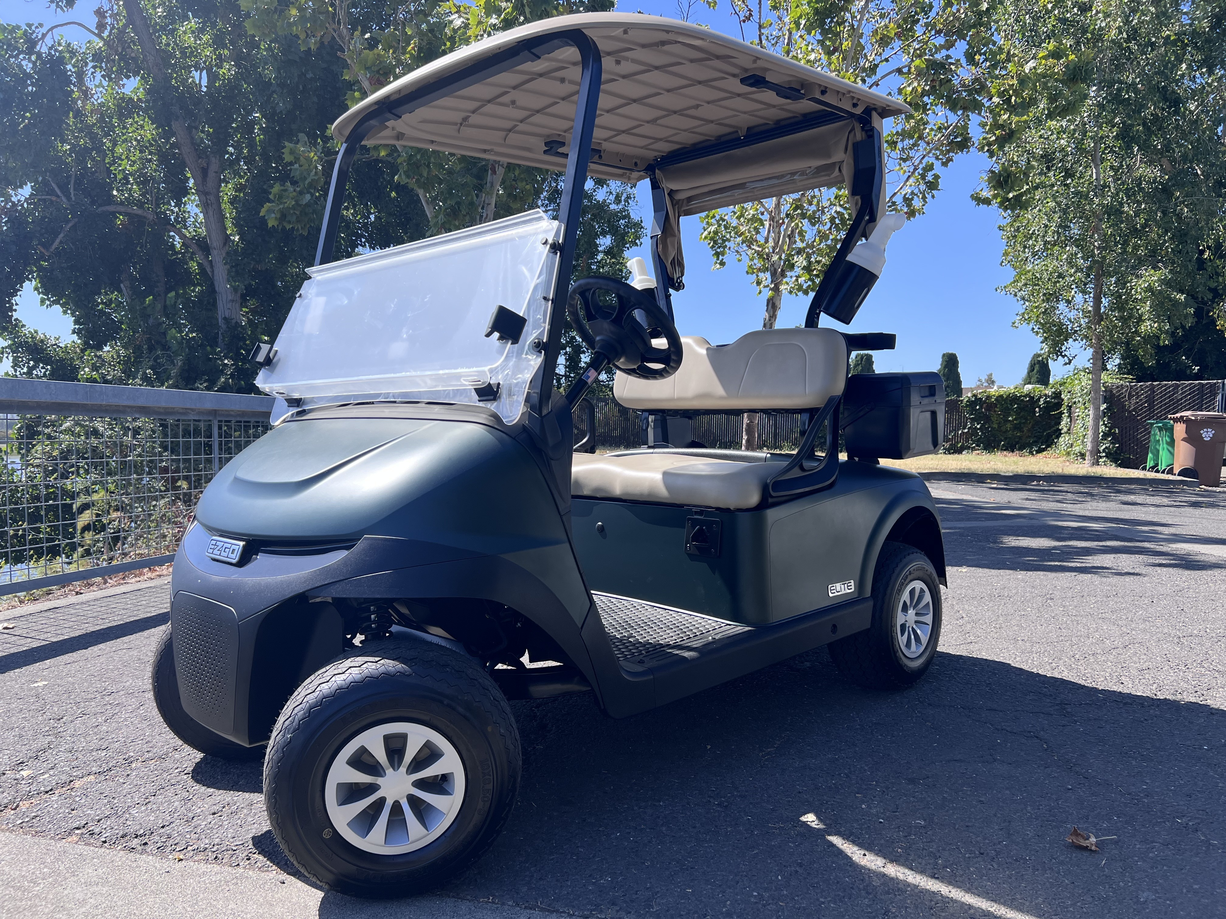 2026 EZGO RXV photo 8