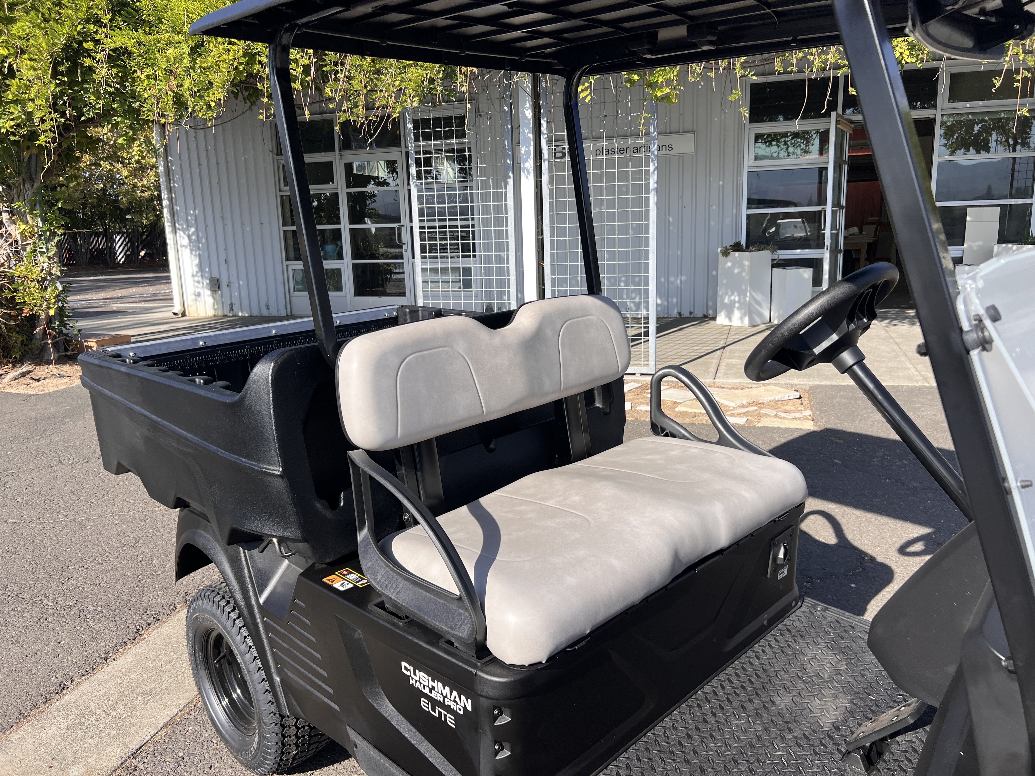 2027 Cushman Hauler photo 4