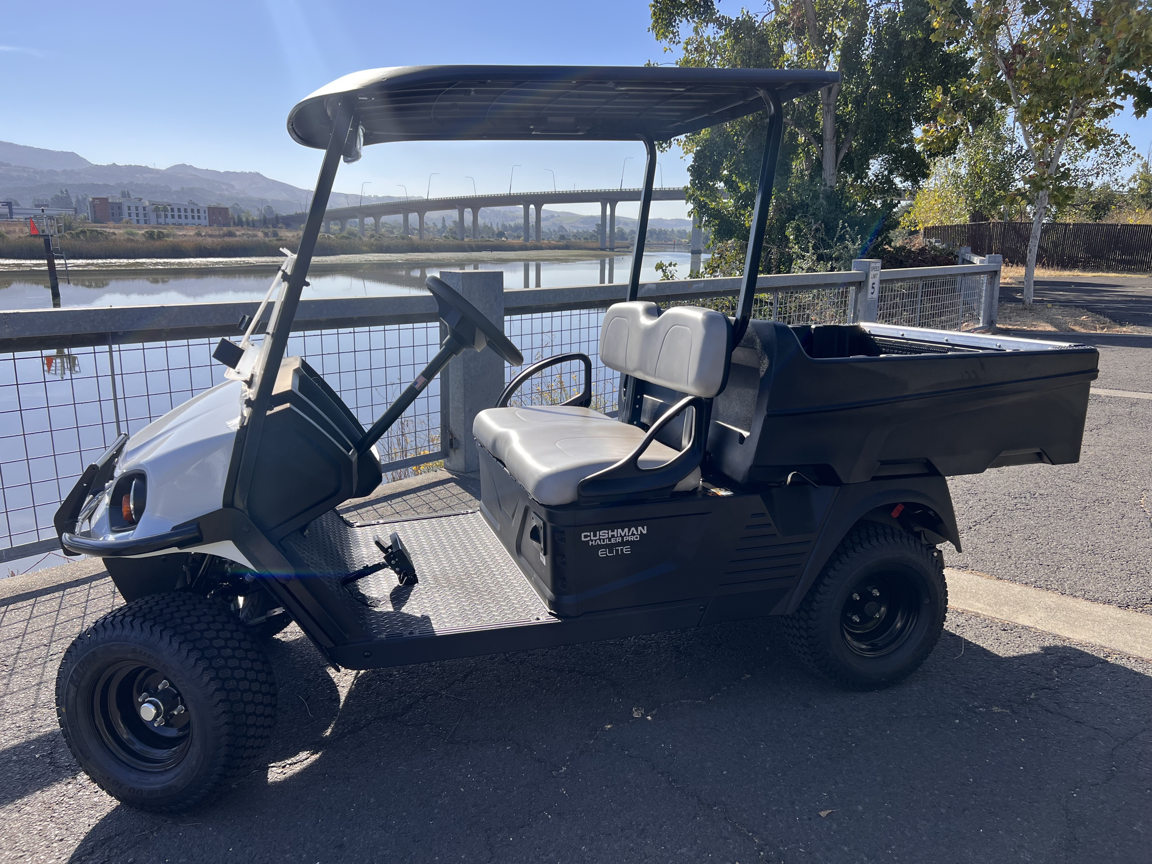 2027 Cushman Hauler photo 9