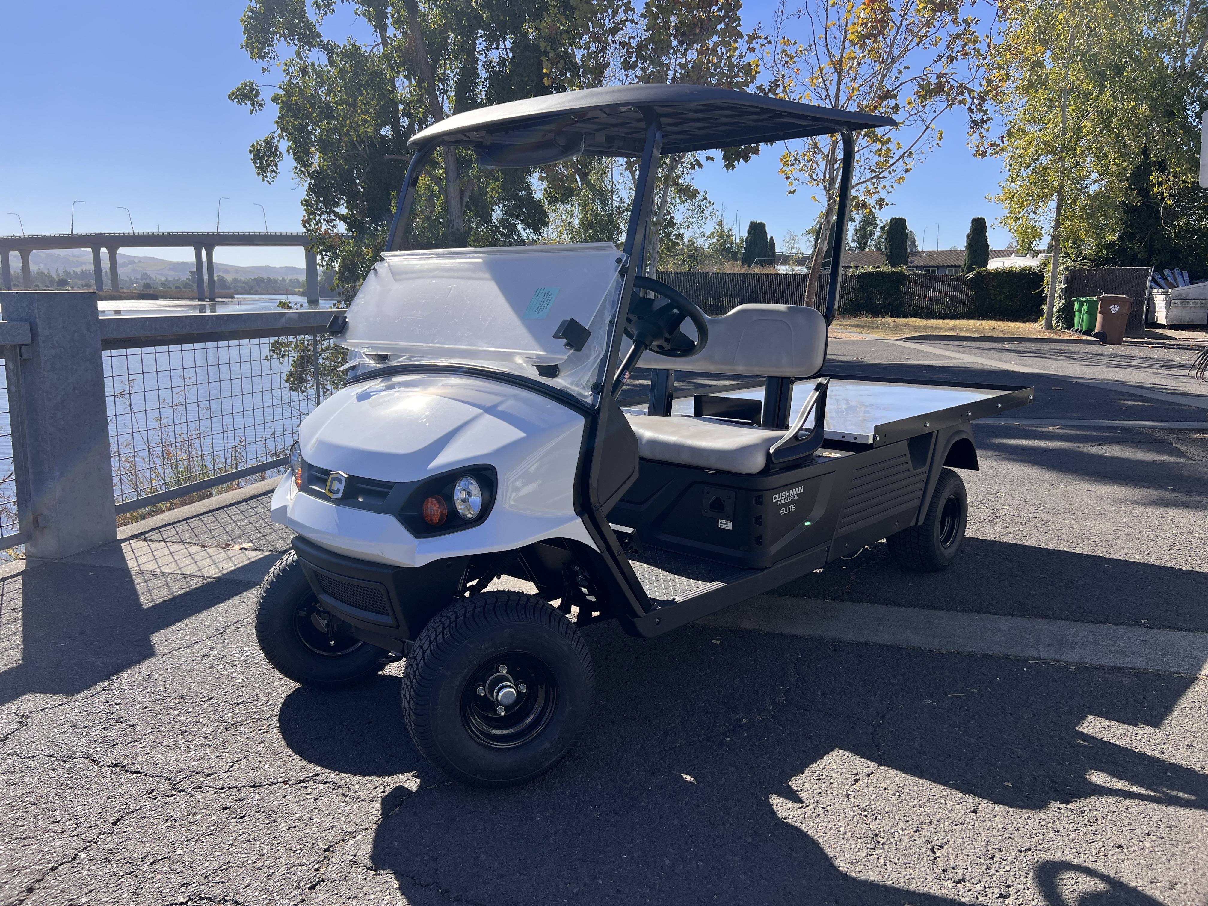 2027 Cushman Hauler photo 2