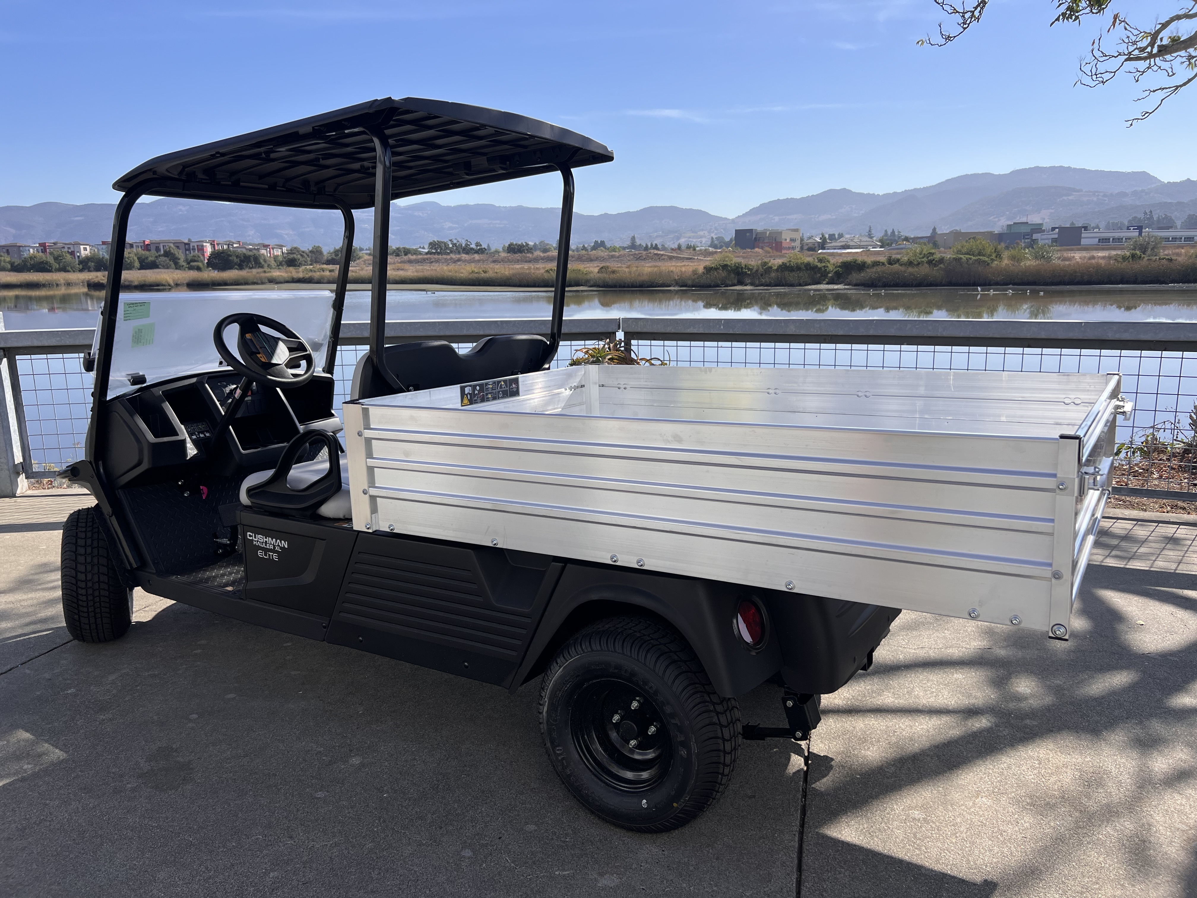 2027 Cushman Hauler photo 4