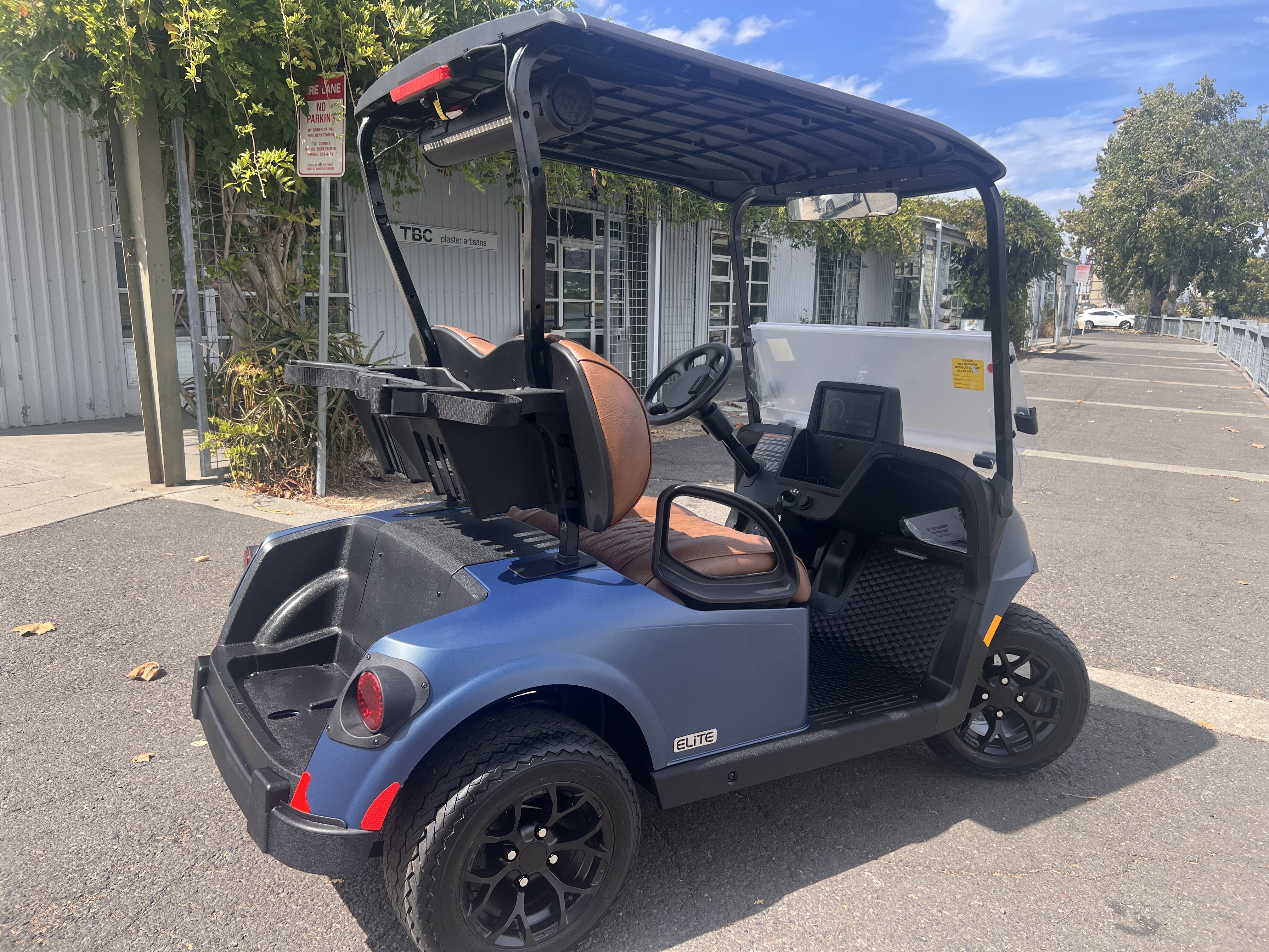 2027 EZGO RXV photo 5