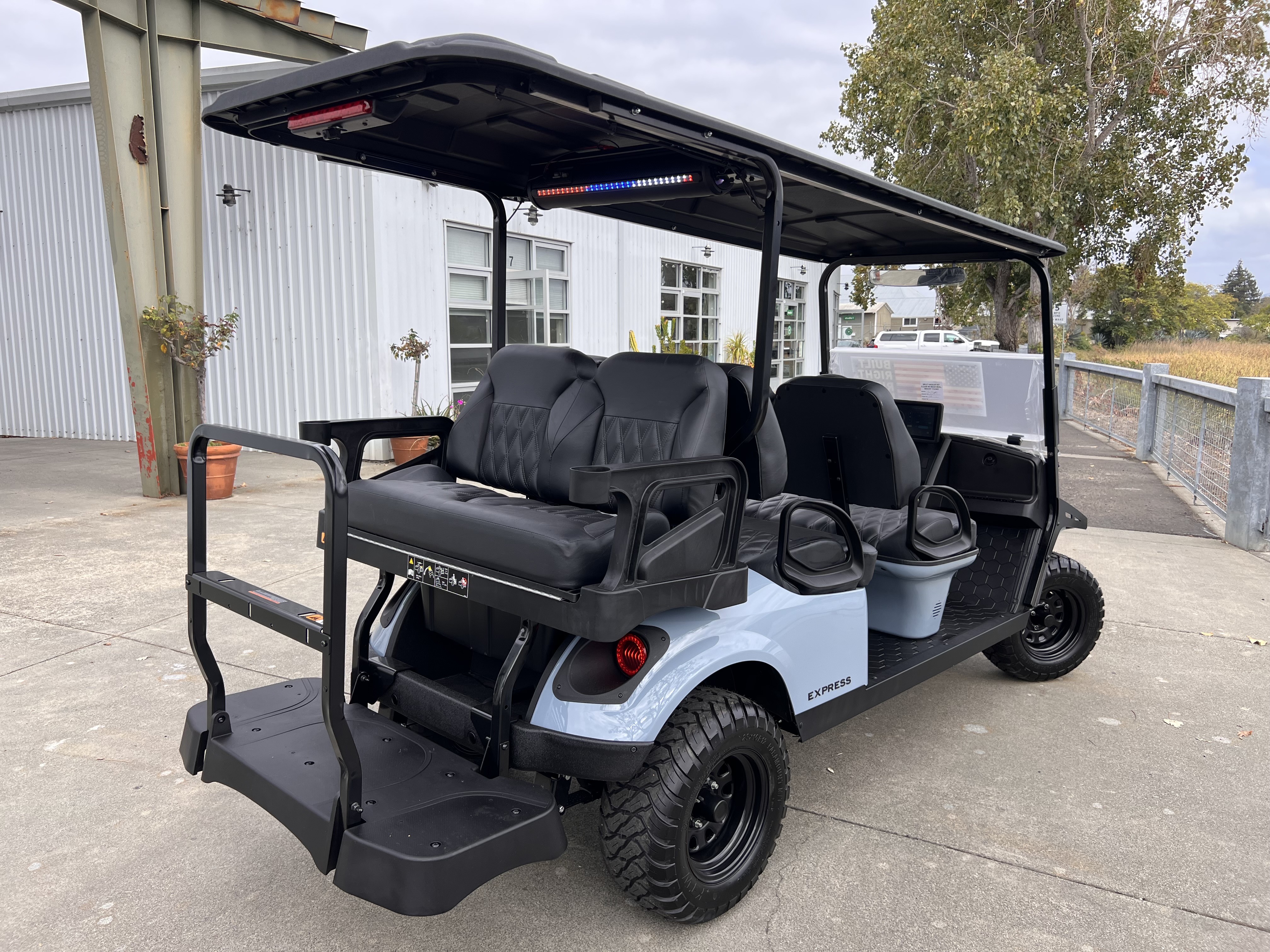 2027 EZGO Express photo 7