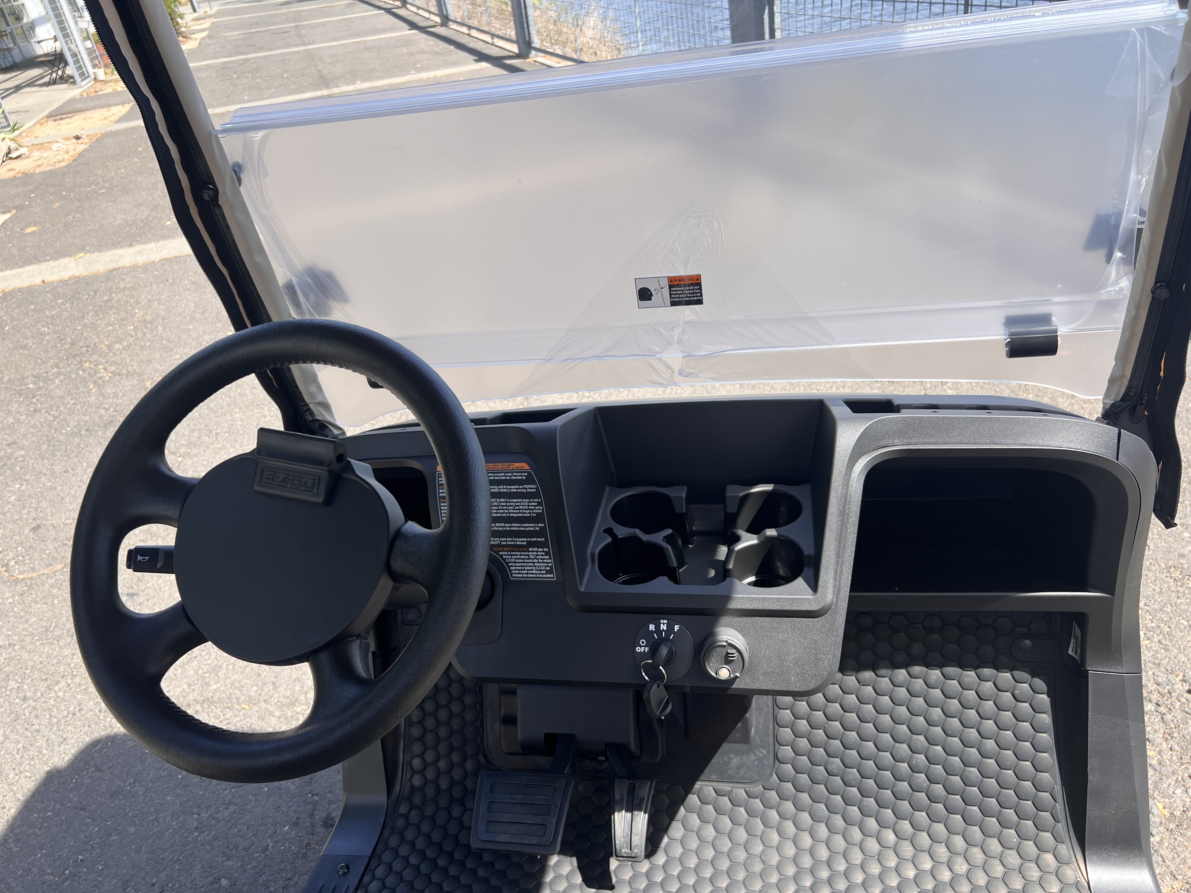 2026 EZGO RXV photo 4