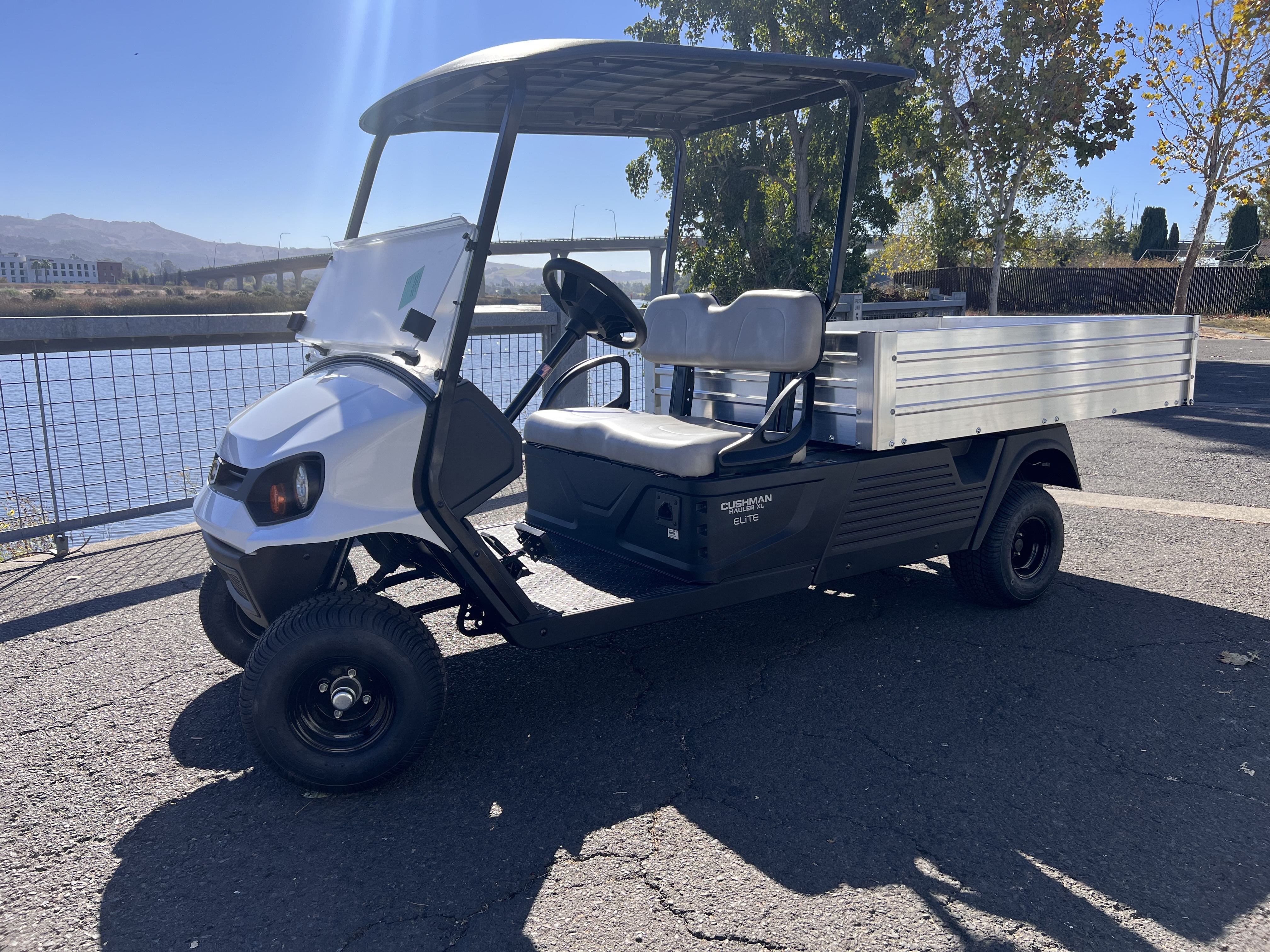 2027 Cushman Hauler photo 3