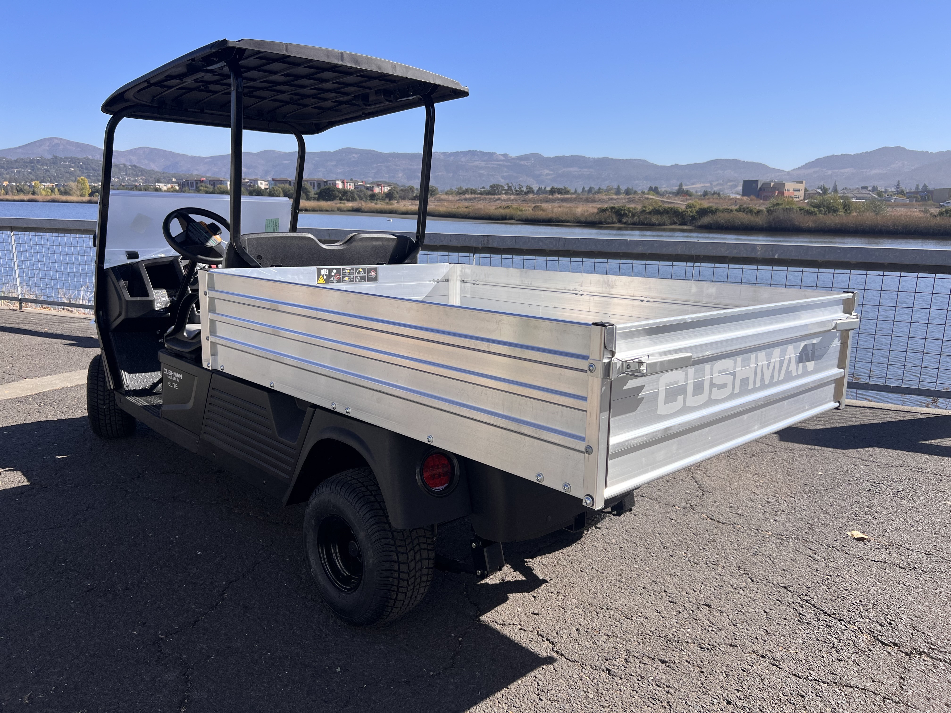 2027 Cushman Hauler photo 5