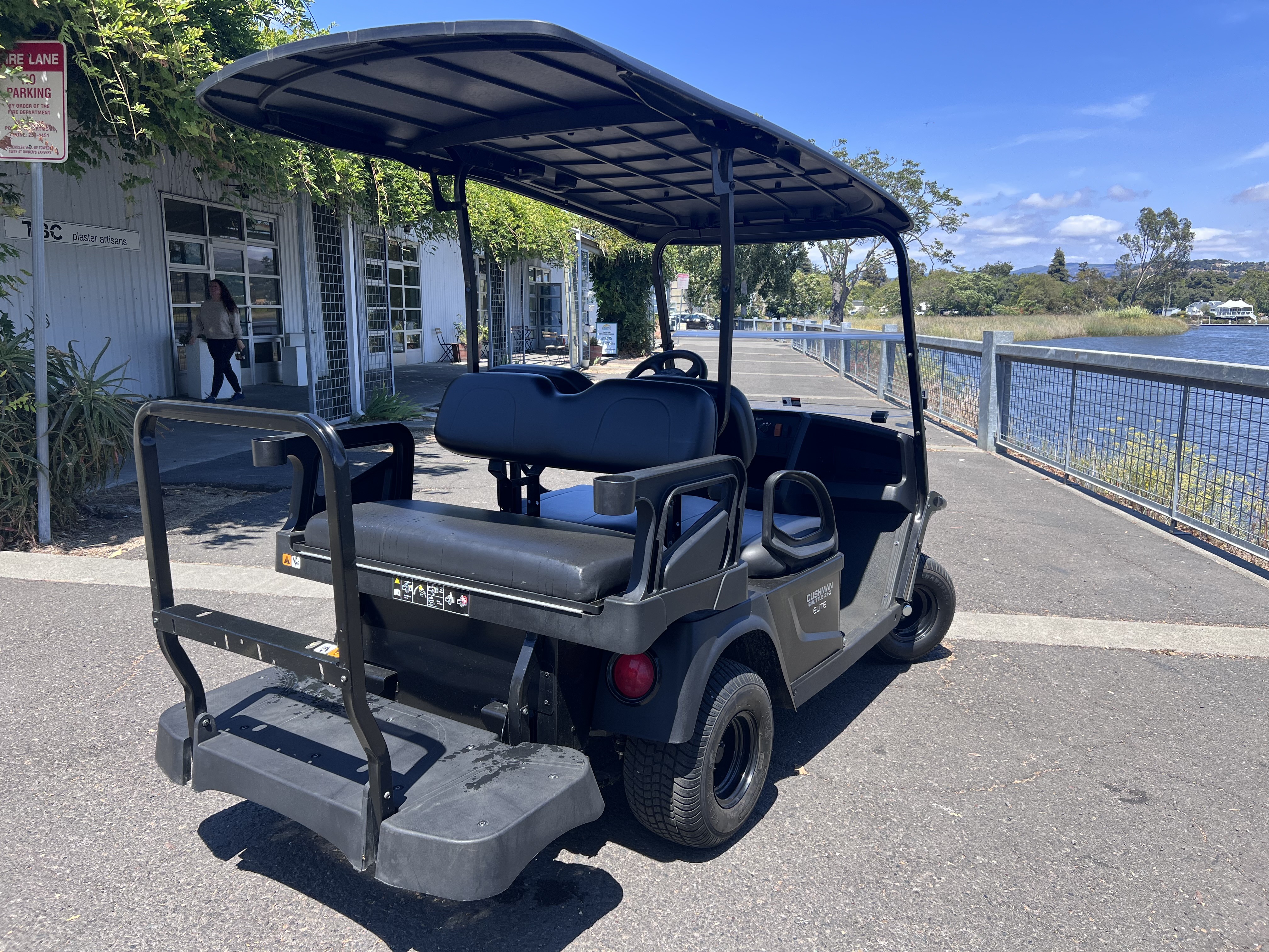 2023 Cushman Shuttle photo 6