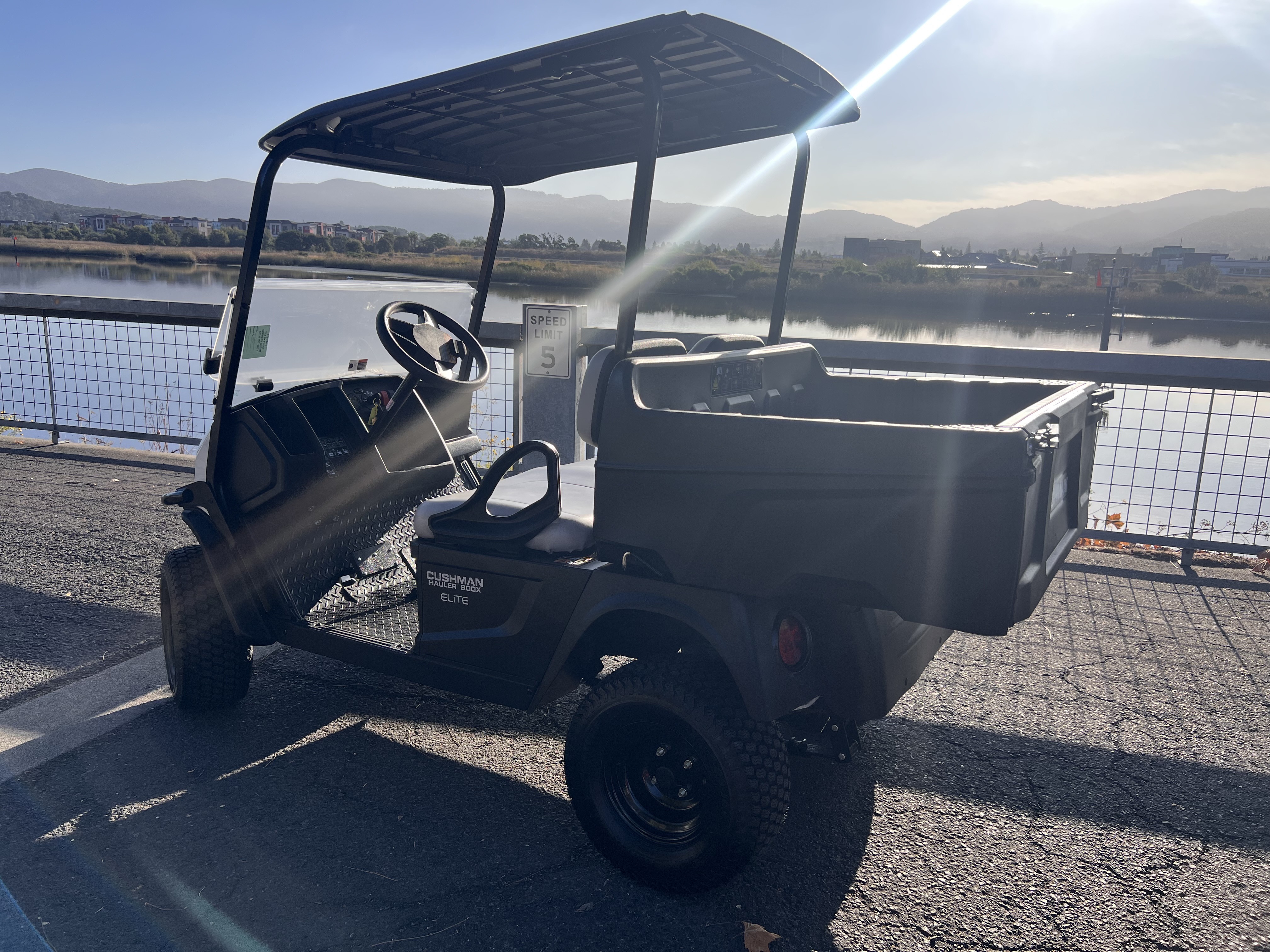 2027 Cushman Hauler photo 3