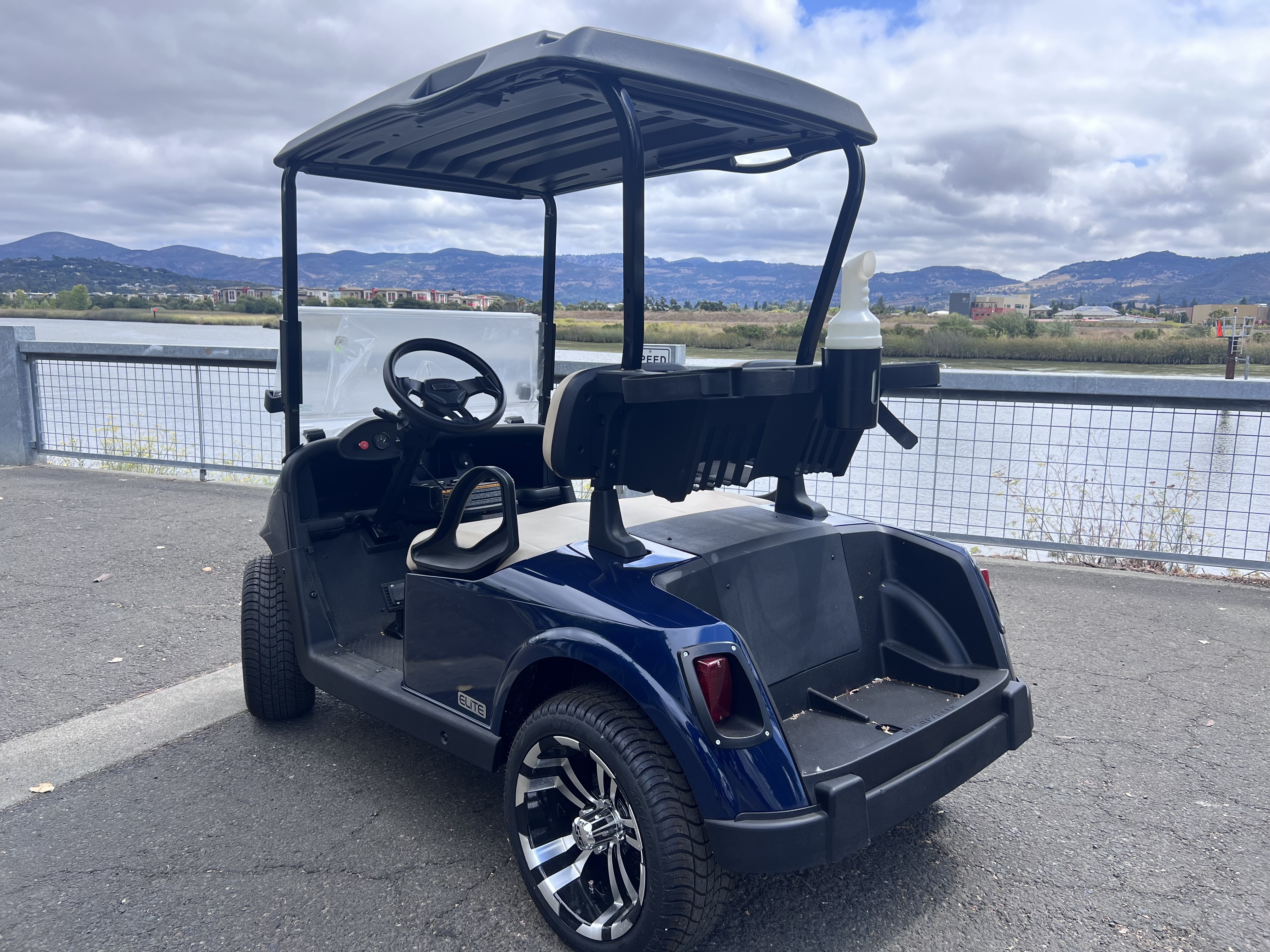 2020 E-Z-GO RXV Fleet CPO — photo 3