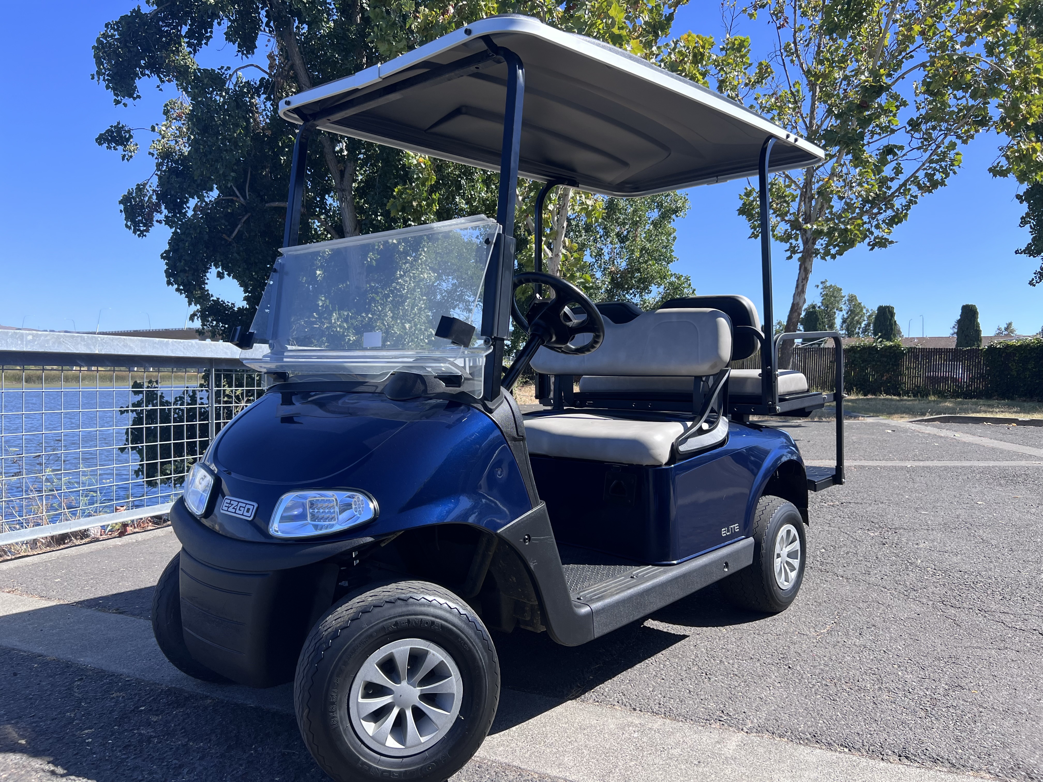 2022 E-Z-GO Freedom RXV ELiTE Lithium