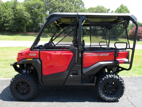 2026 Honda Pioneer 1000-5 Deluxe — photo 1 of 23