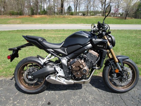 2026 Honda CB650R E-Clutch — photo 1 of 14