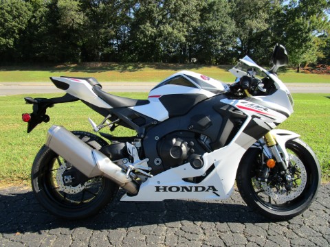 2027 Honda CBR1000RR — photo 1 of 11