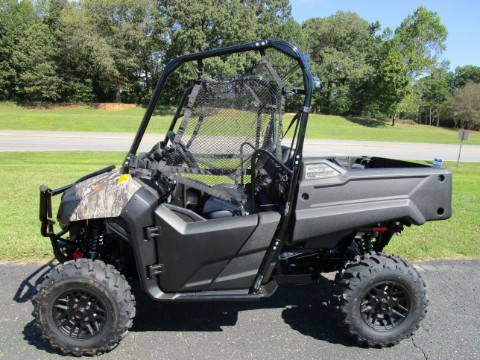 2027 Honda Pioneer 700 Forest