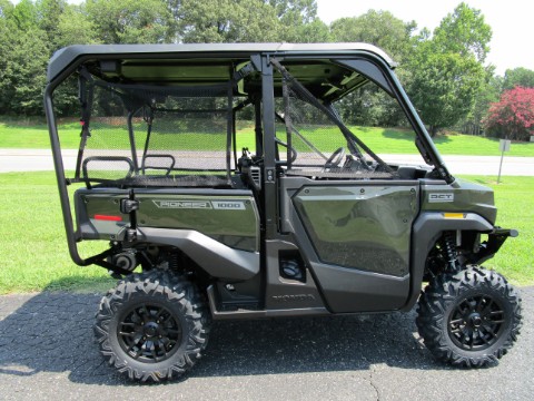 2026 Honda Pioneer 1000-5 Deluxe — photo 1 of 20