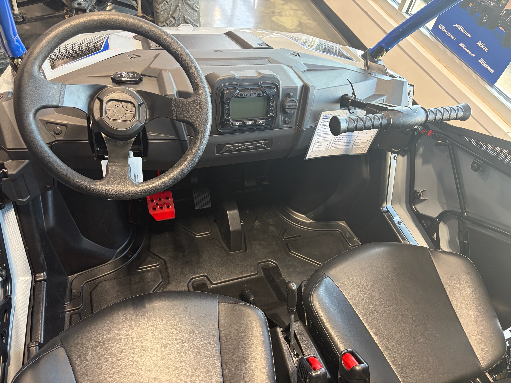 2026 Polaris RZR 200 EFI 4