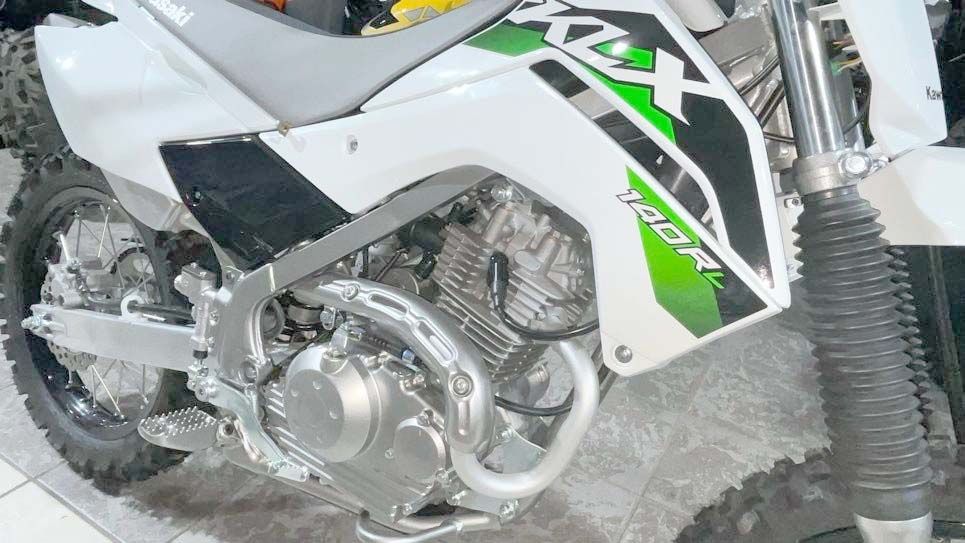 2026 Kawasaki KLX®140R L 10