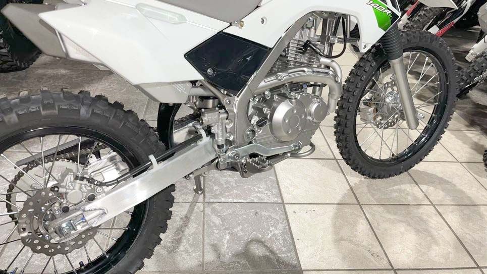 2026 Kawasaki KLX®140R L 11