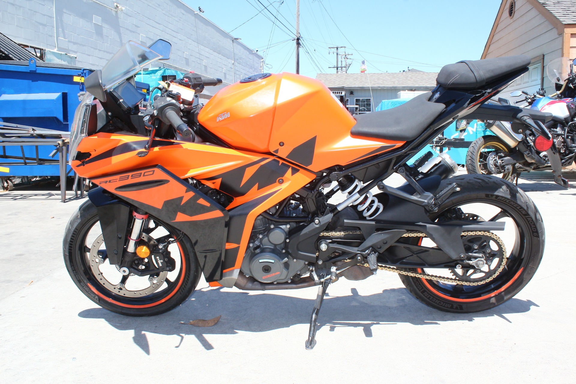 2022 KTM RC 390 3