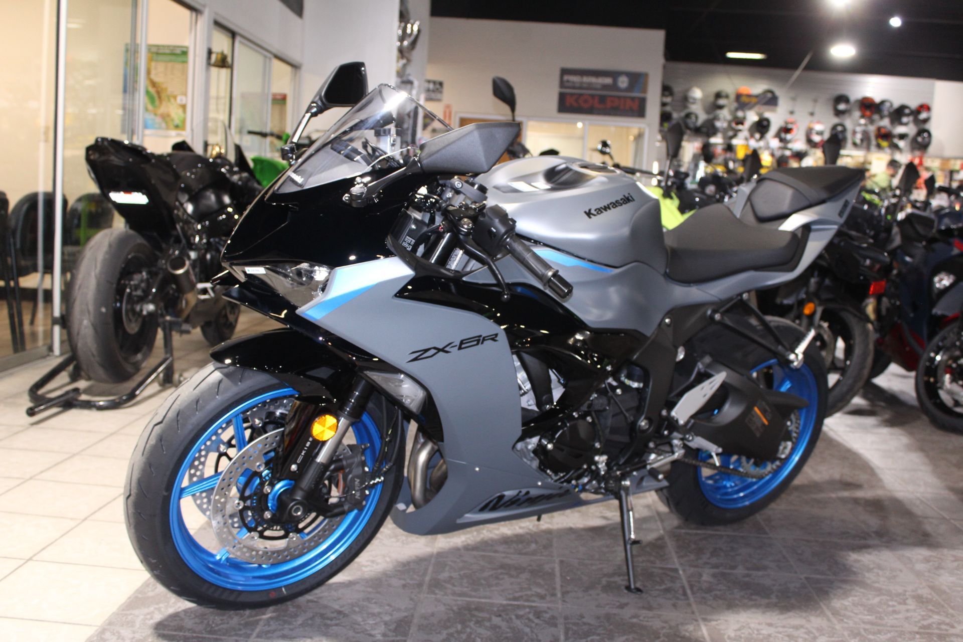 2026 Kawasaki Ninja® ZX-6R ABS 4