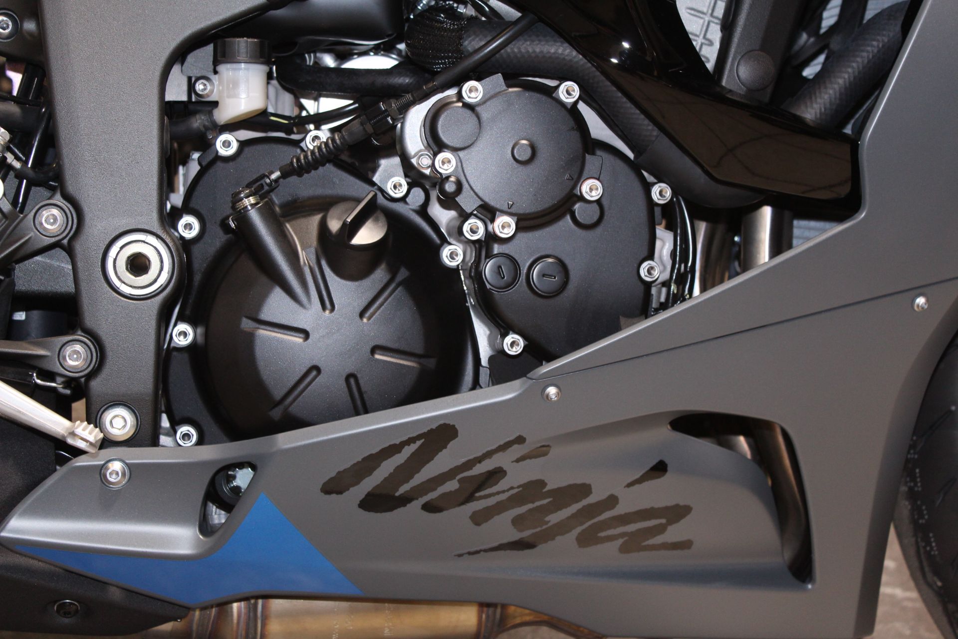 2026 Kawasaki Ninja® ZX-6R ABS 12