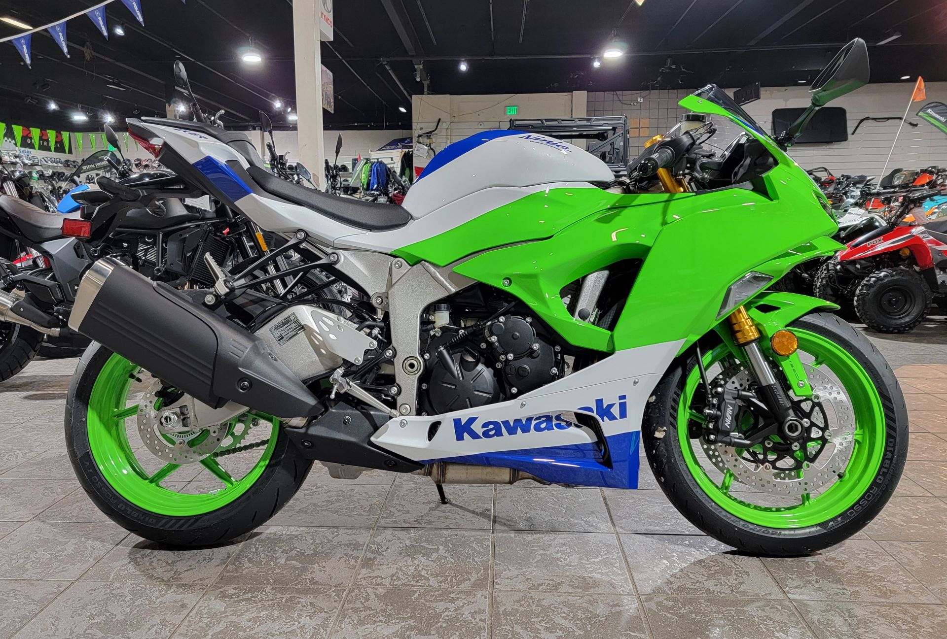 2021 Kawasaki NINJA ZX-6R ABS Pearl Nightshade Teal