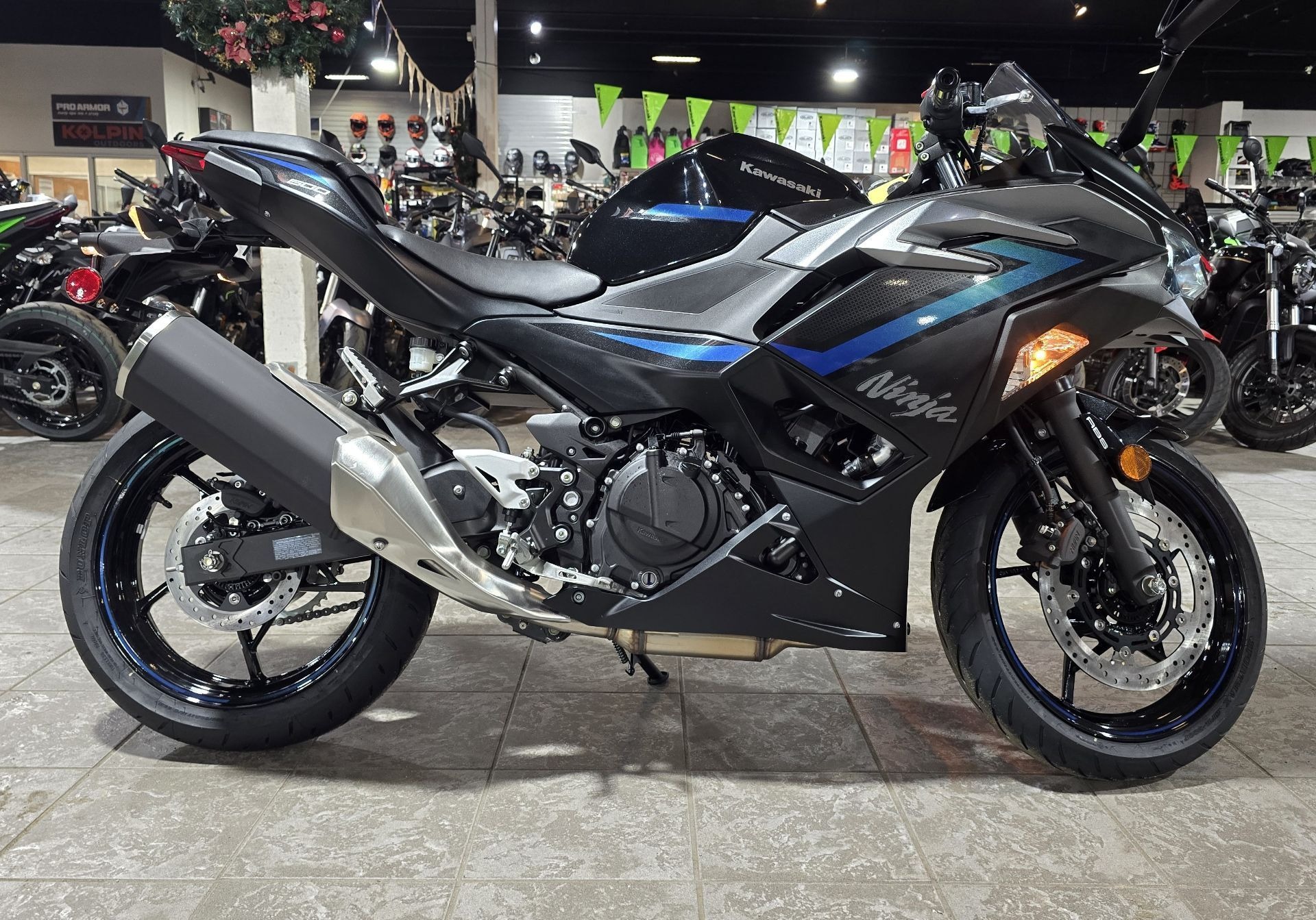 2025 Kawasaki Ninja® 500 ABS 2