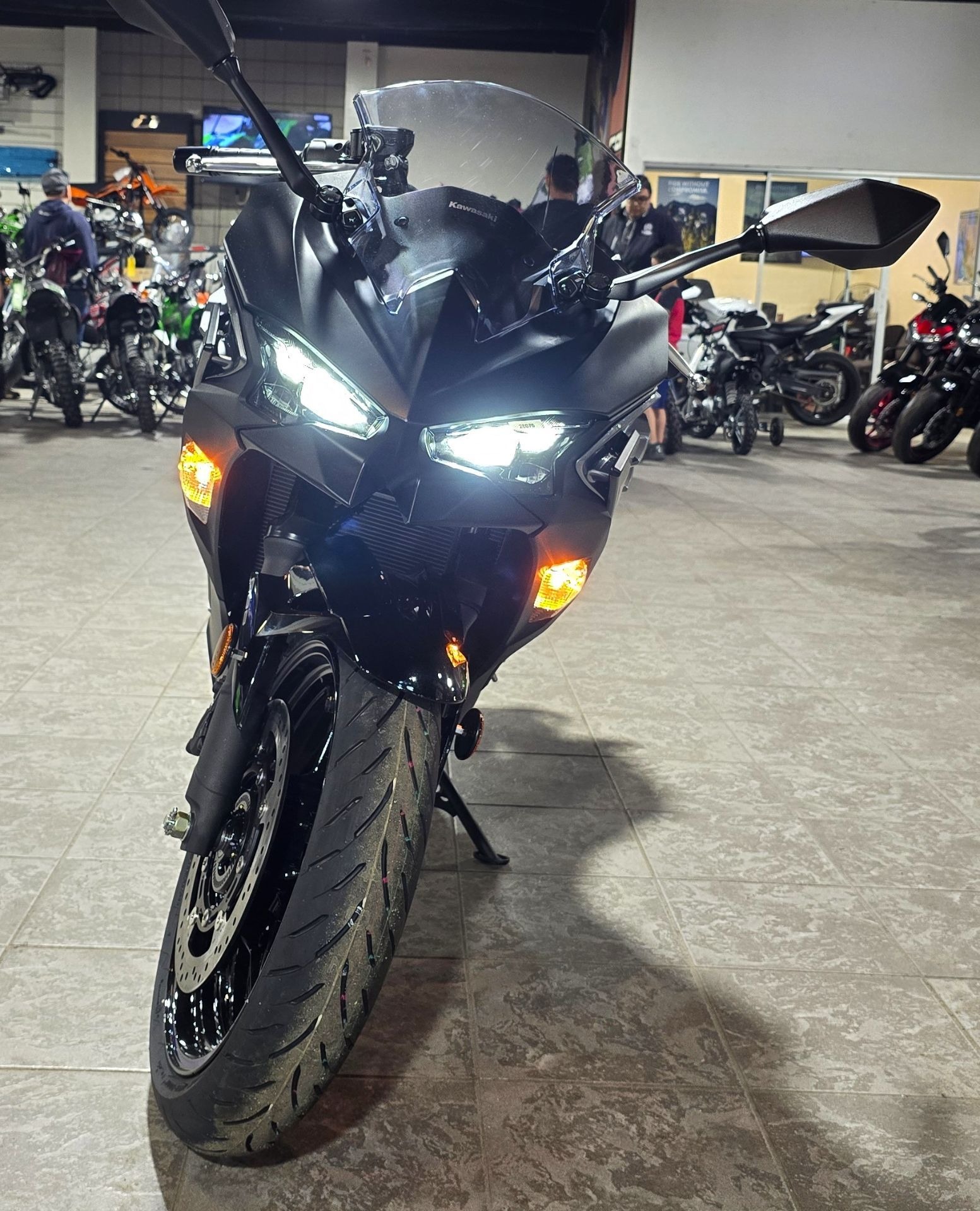 2025 Kawasaki Ninja® 500 ABS 8