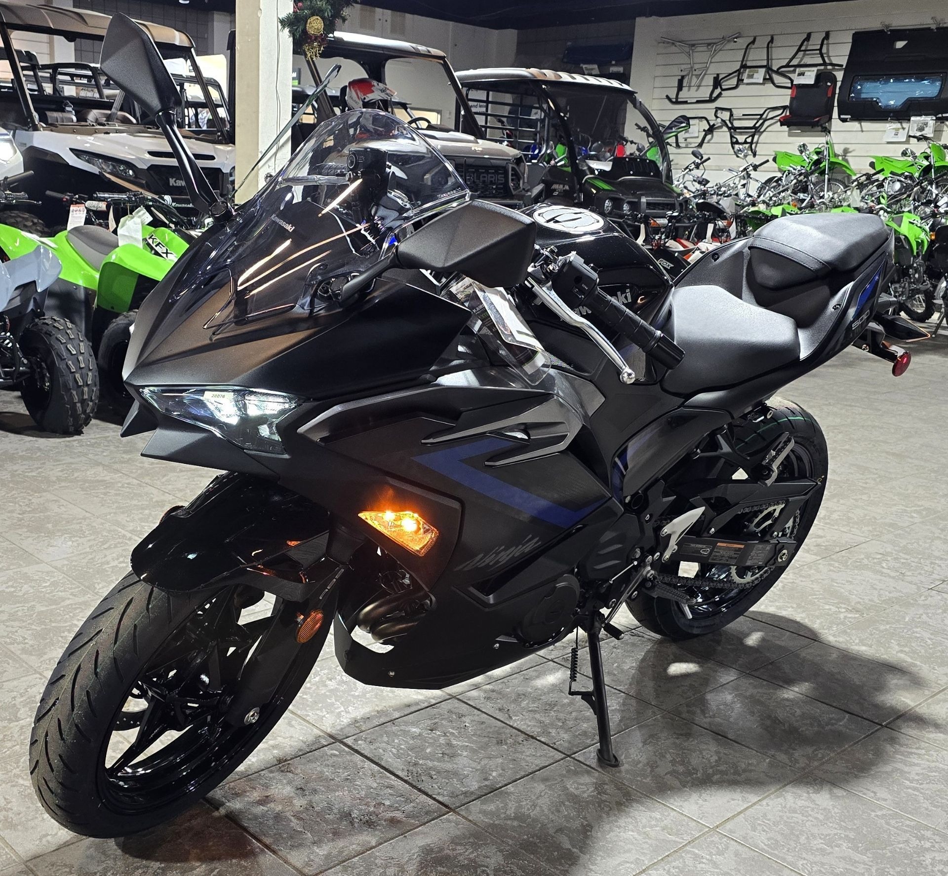 2025 Kawasaki Ninja® 500 ABS 7