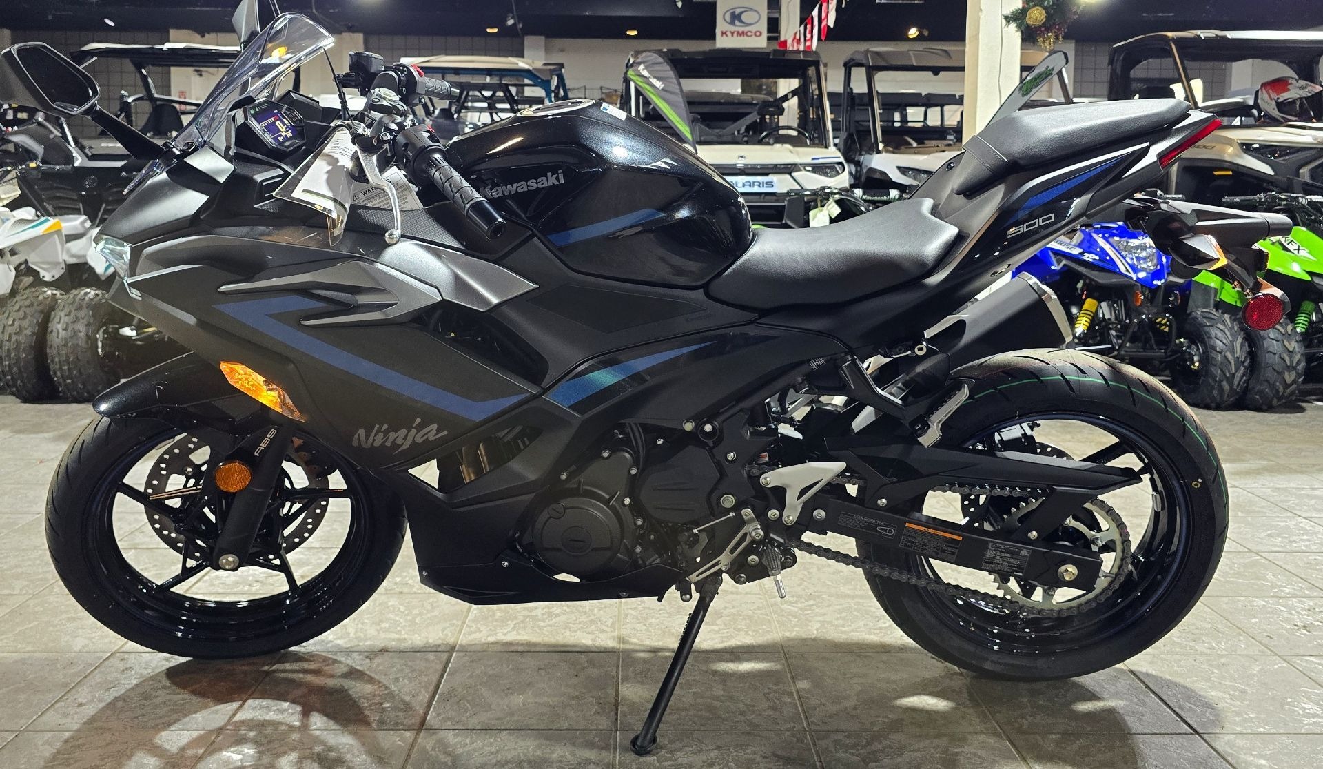 2025 Kawasaki Ninja® 500 ABS 3