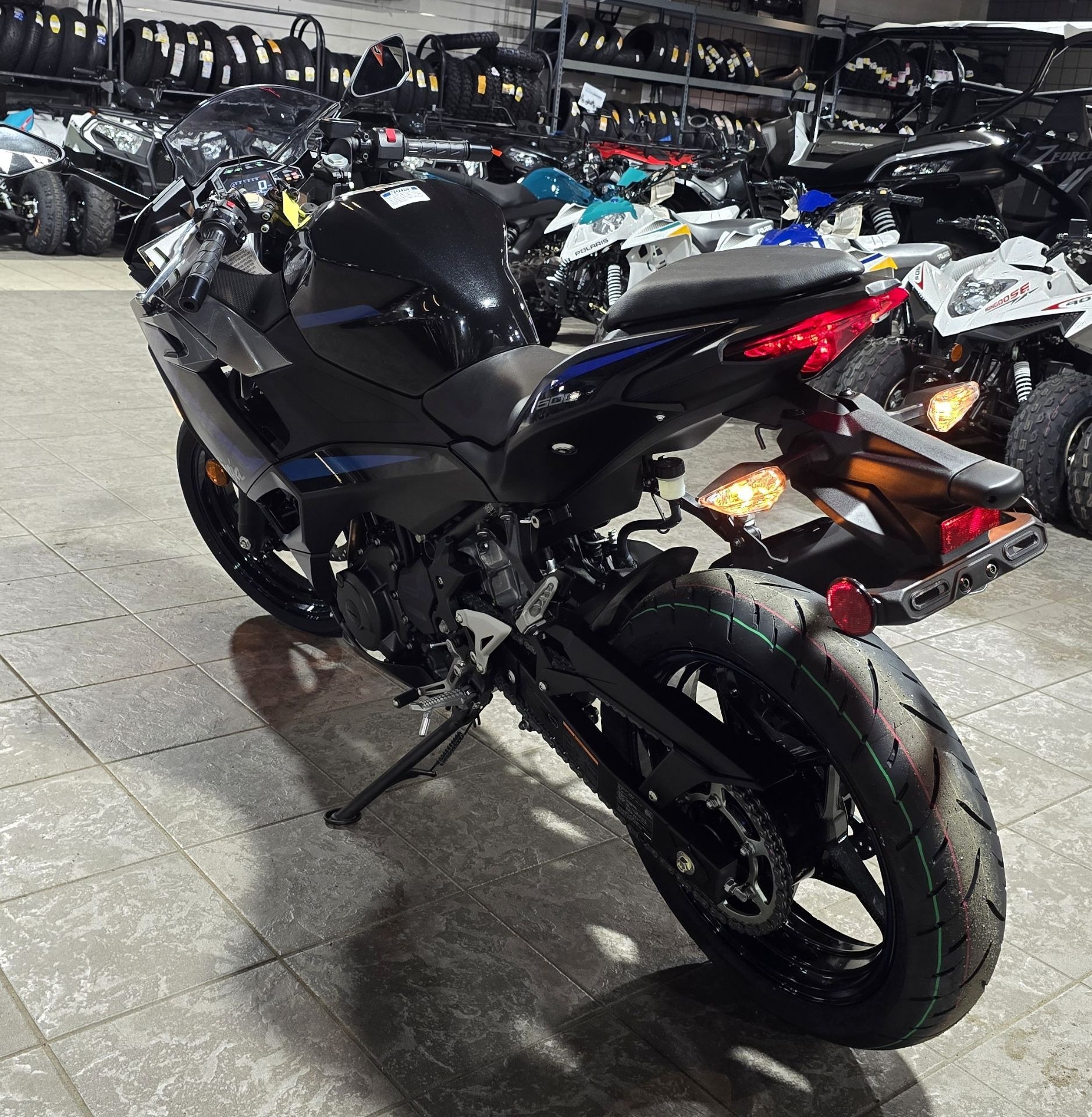 2025 Kawasaki Ninja® 500 ABS 6