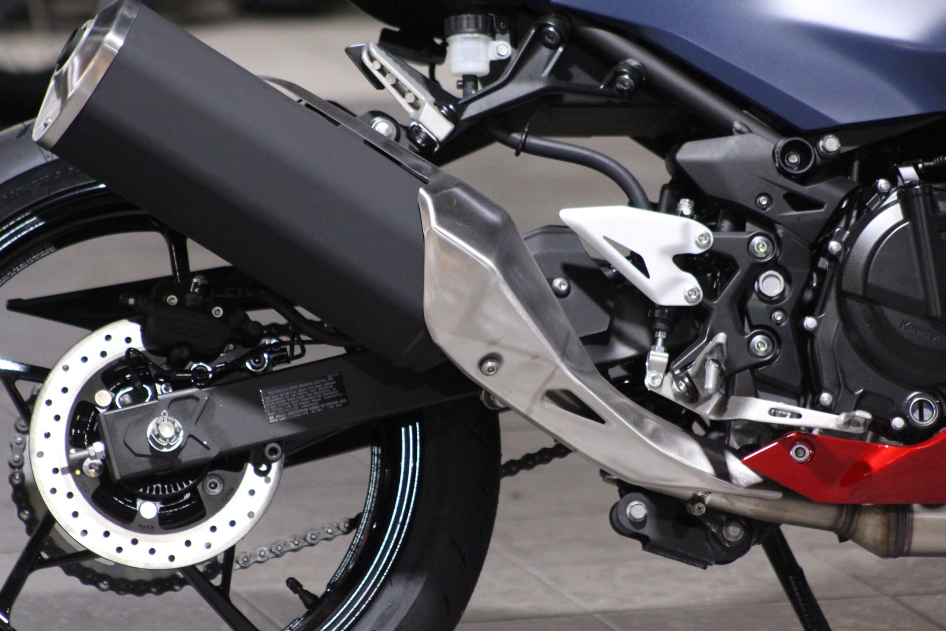 2026 Kawasaki Ninja® 500 SE ABS 11