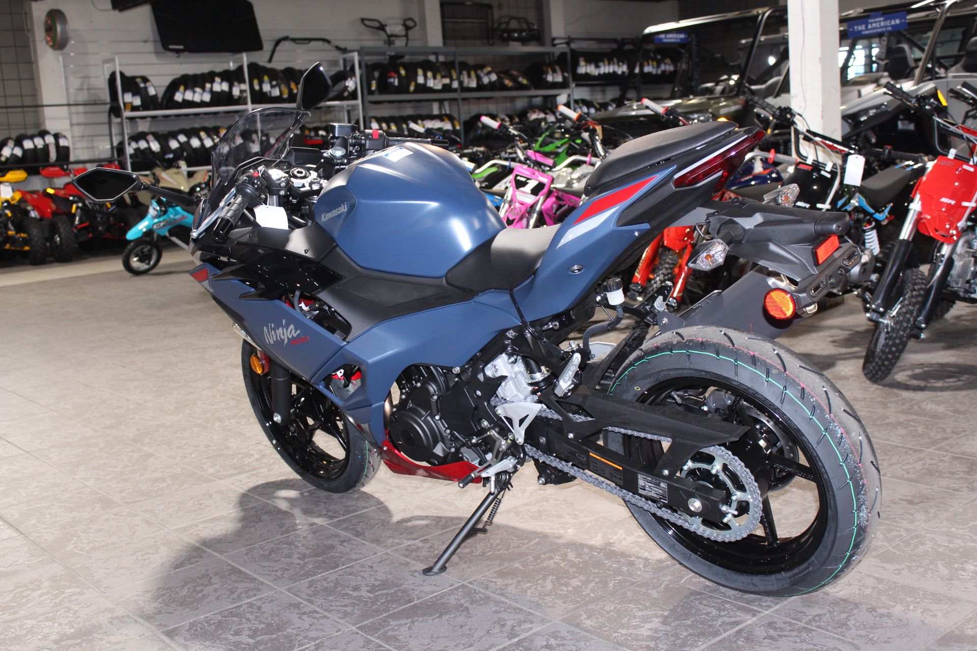2026 Kawasaki Ninja® 500 SE ABS 5