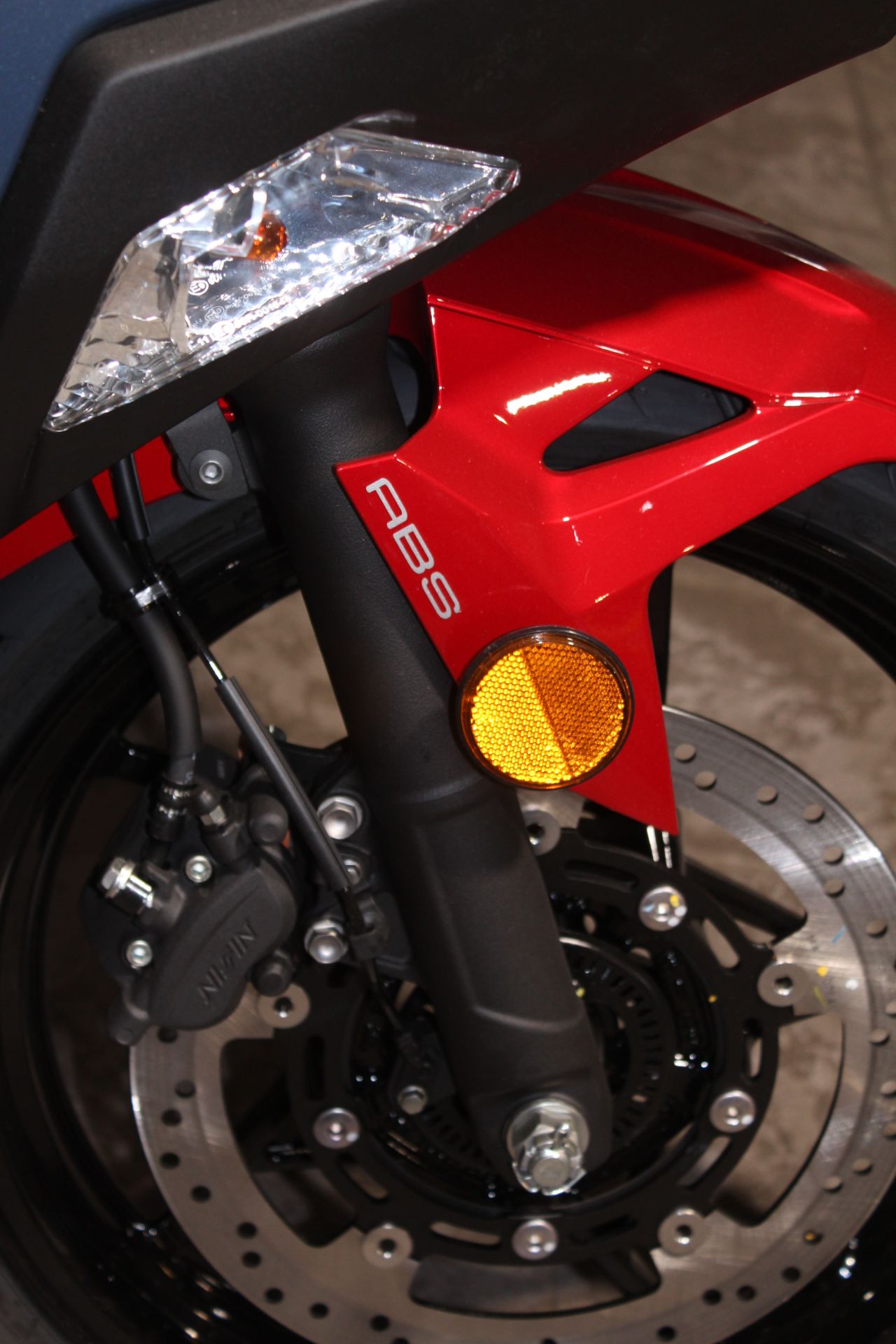 2026 Kawasaki Ninja® 500 SE ABS 10
