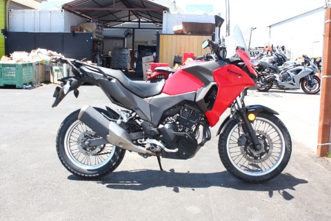 2018 Kawasaki Versys-X 300 ABS — photo 1 of 17