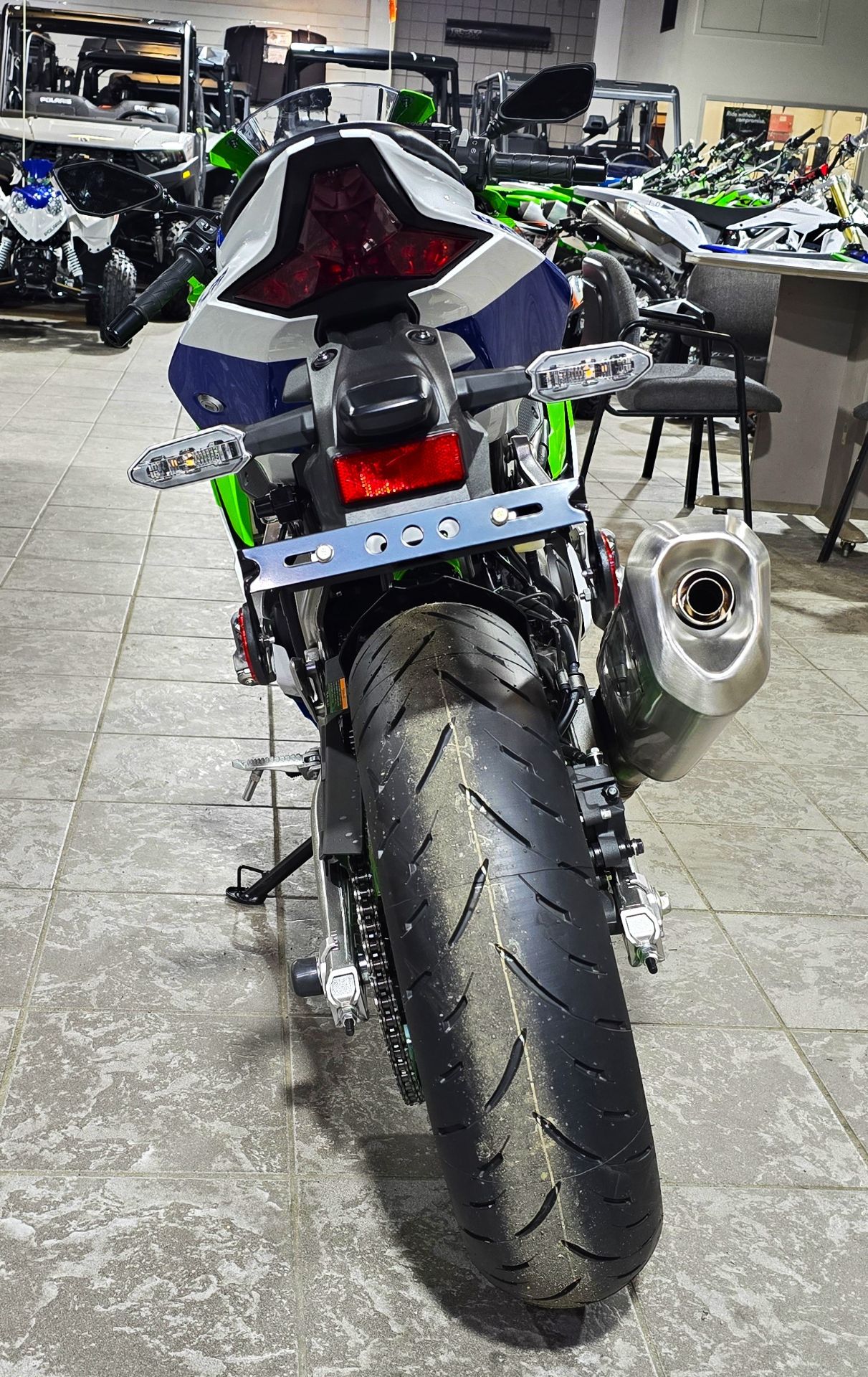 yas  2024 Kawasaki Ninja® ZX™-10R 40th Anniversary Edition ABS